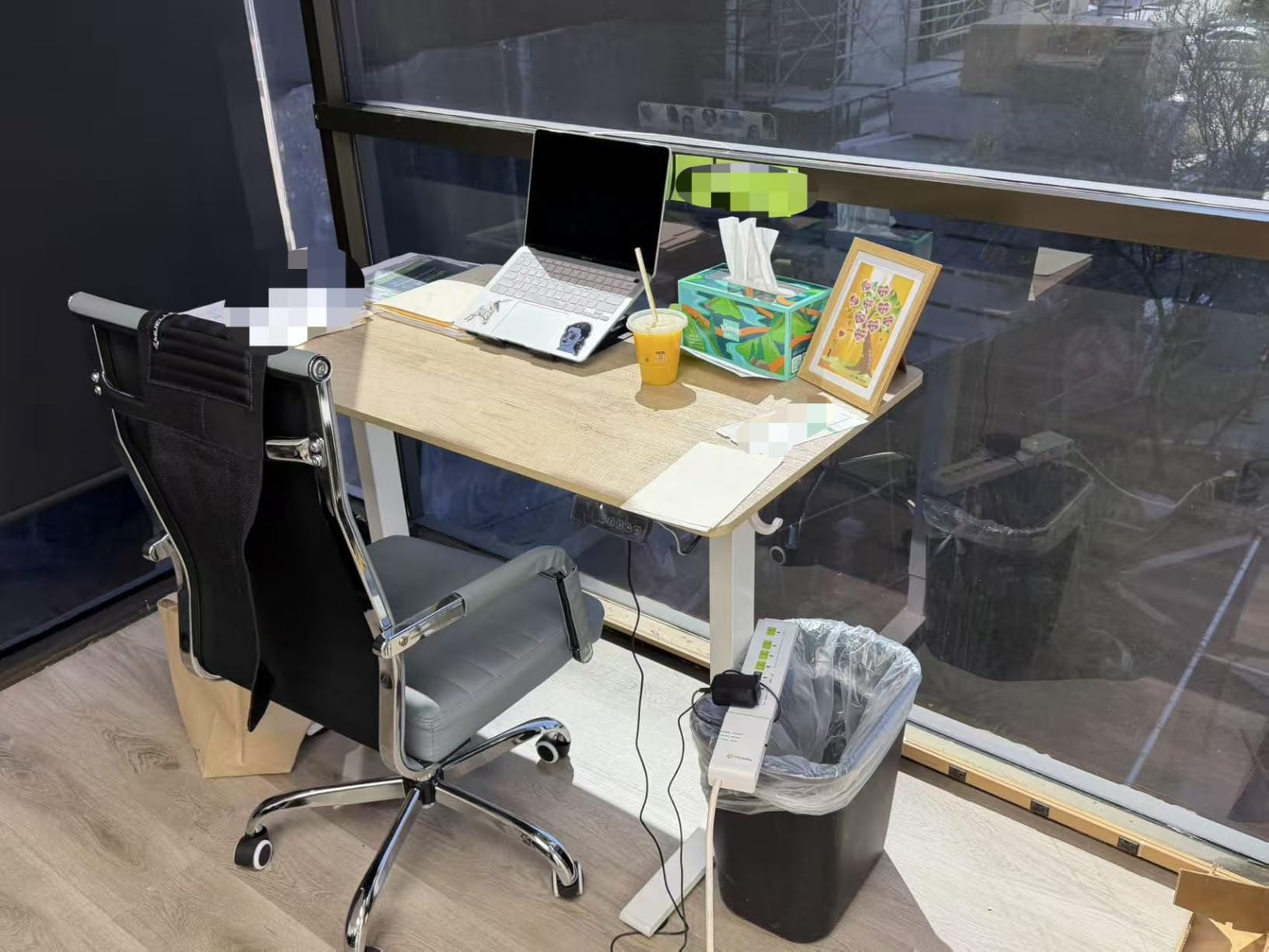 FEZIBO Standing Desk, 48 × 24 Inches Electric Height Adjustable, Sit and Stand Up, Computer Office Desk with Splice Board, White Frame/Maple TOP customer photo 2