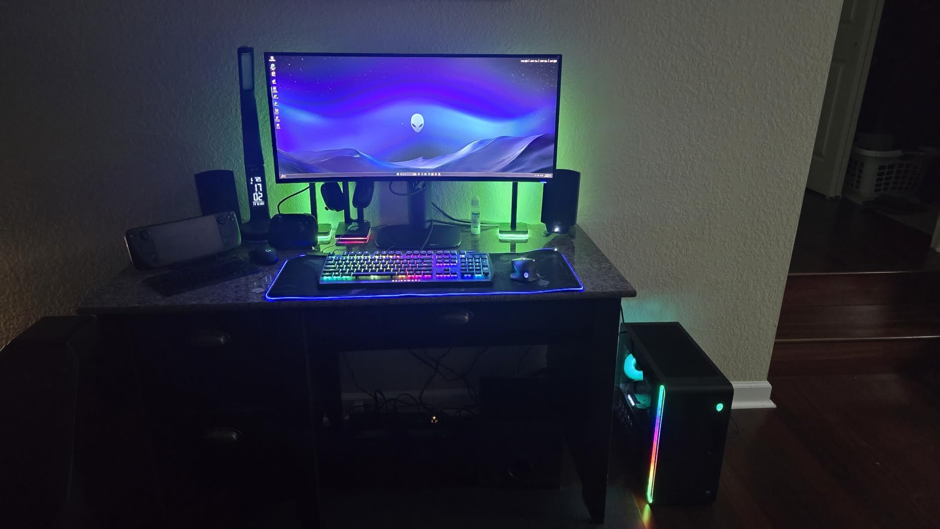 Alienware Aurora Gaming Desktop ACT1250 - Intel Core Ultra 7 265KF Processor, Liquid Cooled, NVIDIA GeForce RTX 5070, 32GB DDR5 RAM, 2TB SSD, 1000W Platinum Rated PSU, Windows 11 Home - Clear Panel customer photo 1