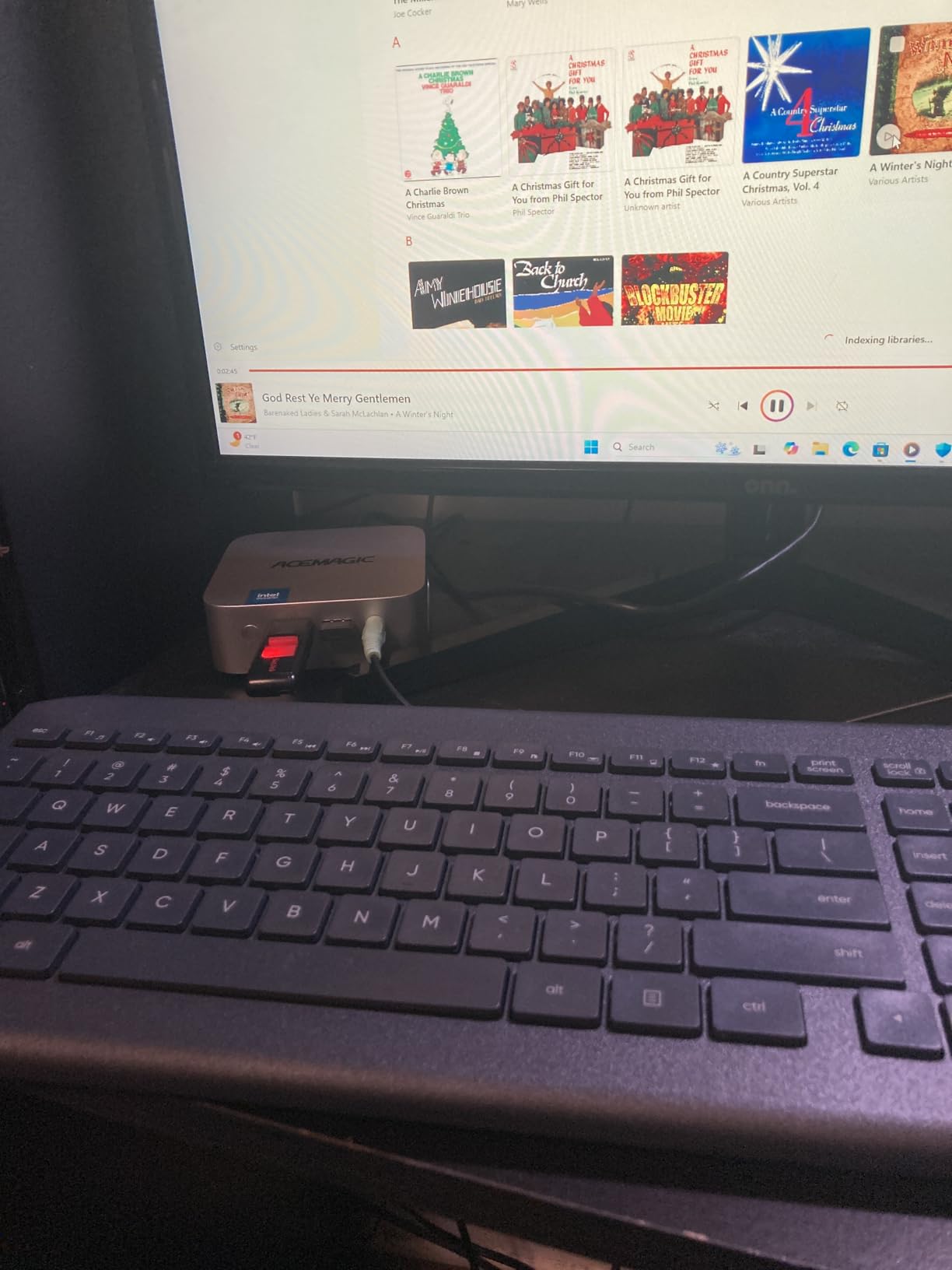 ACEMAGIC Mini Pc Windows 11 Pro, AMD Ryzen 4300U Processor up to 3.7 GHz Mini Computers, 8GB DDR4 256GB SSD, 4K Triple Display WiFi5 BT4.2 VESA Micro Small Pc for Business and Home, Mini Desktop customer photo 1