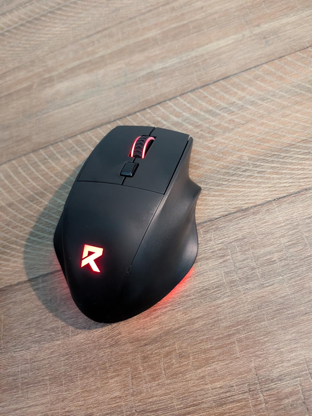 Redragon Large Wireless Gaming Mouse for Big Hands, Tri-Modes 2.4G/Bluetooth/Wired Rechargeable Ergo RGB Mouse with 2 Side Buttons, 6 Backlit Modes, Programmable Macro Gamer Mouse customer photo 2