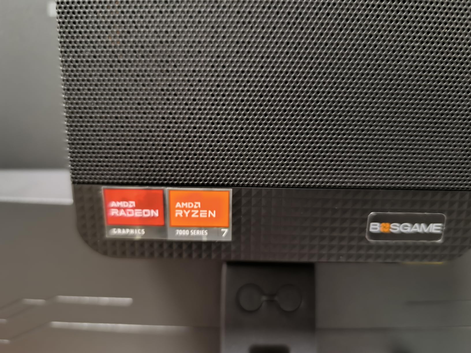 BOSGAME P3 Mini Gaming PC AMD Ryzen 7 7840HS | 32GB DDR5 RAM | 1TB PCIe 4.0 NVMe SSD | Dual Gigabit Ethernet | Triple Display (HDMI/DP/USB-C) | AX210 Wi-Fi 6E | BT 5.2 | Compact Desktop Computer customer photo 1