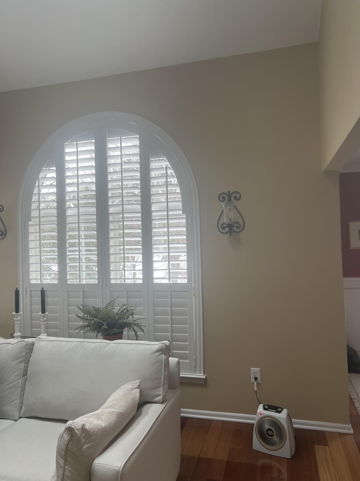 Vornado AVH10 (2025) Space Heater for Home, Fan Only Option, Digital Display with Adjustable Thermostat, Advanced Safety Features, Auto Climate Control, Whole Room Electric Heater for Indoors, White customer photo 1