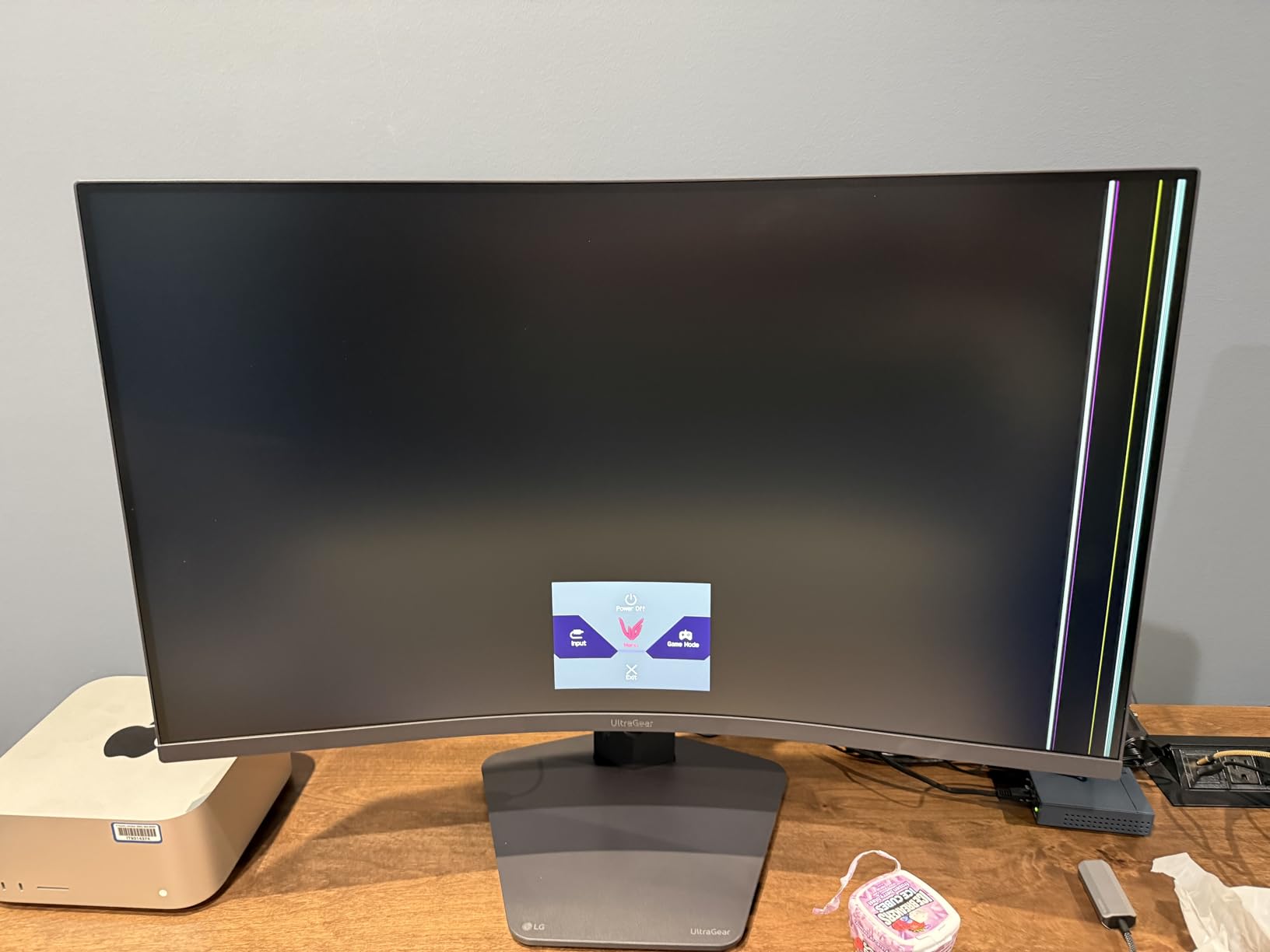 LG 32G600A-B 32-inch Ultragear QHD (2560 x 1440) Curved Gaming Monitor, 180Hz, 1ms, AMD FreeSync, HDMI, DisplayPort, Tilt/Height/Swivel Adjustable Stand, Black customer photo 2