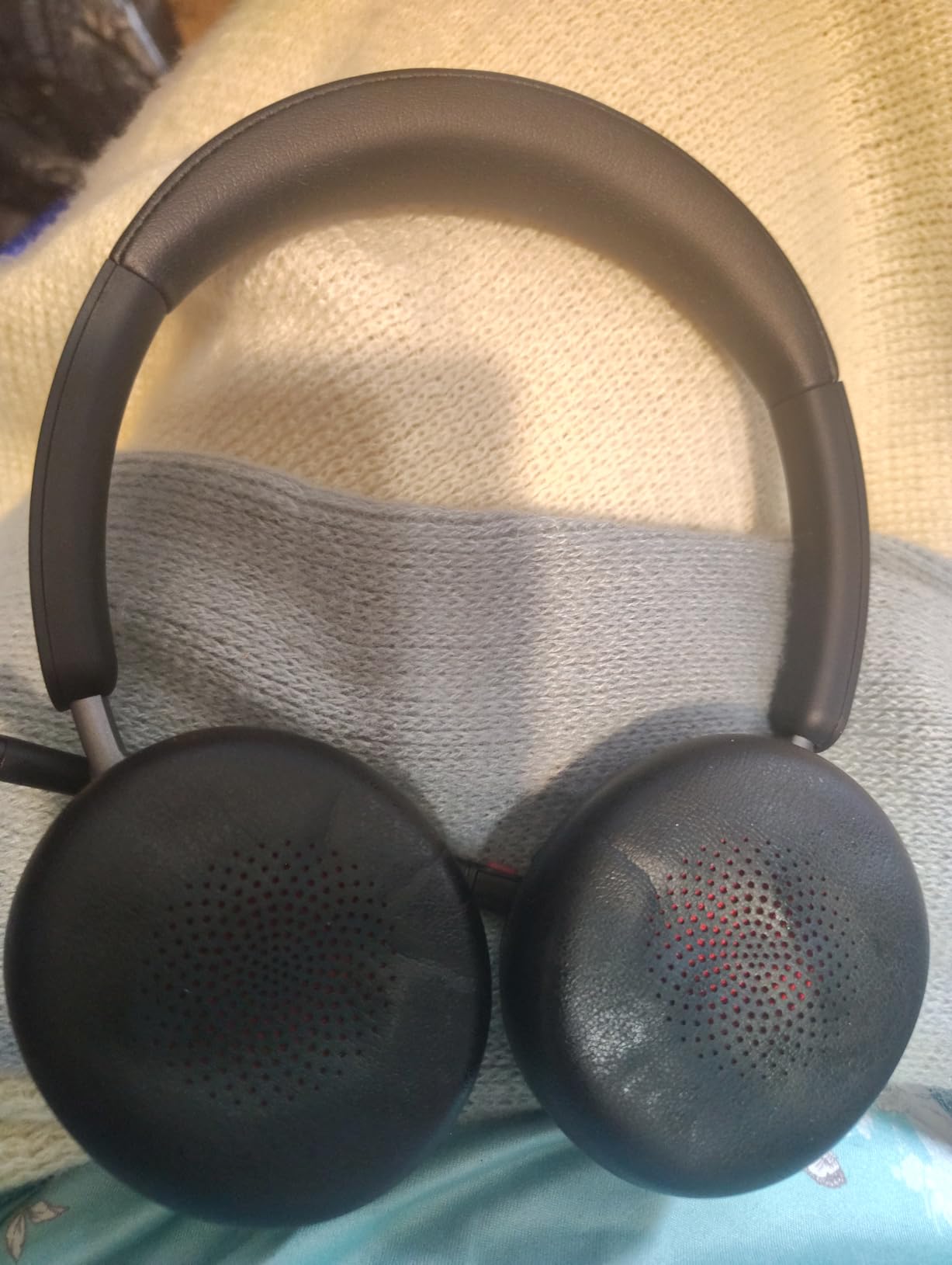 Yealink BH74 ANC Bluetooth Headset with Microphone for Hybrid Work, Microsoft Teams Premium Open Office Certified Headsets with 6-mics Active Noise Cancellation, Zoom Certified, 65H, Charging Stand customer photo 2