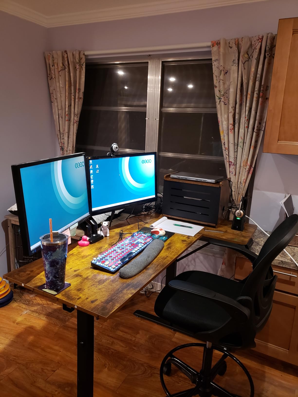 OffiGo Electric L Shaped Standing Desk, 55 Inches Height Adjustable Table, Reversible Corner Stand Up Desk, Lifting Computer Table for Home Office, Computer Workstation, Carbon Fiber Black customer photo 2