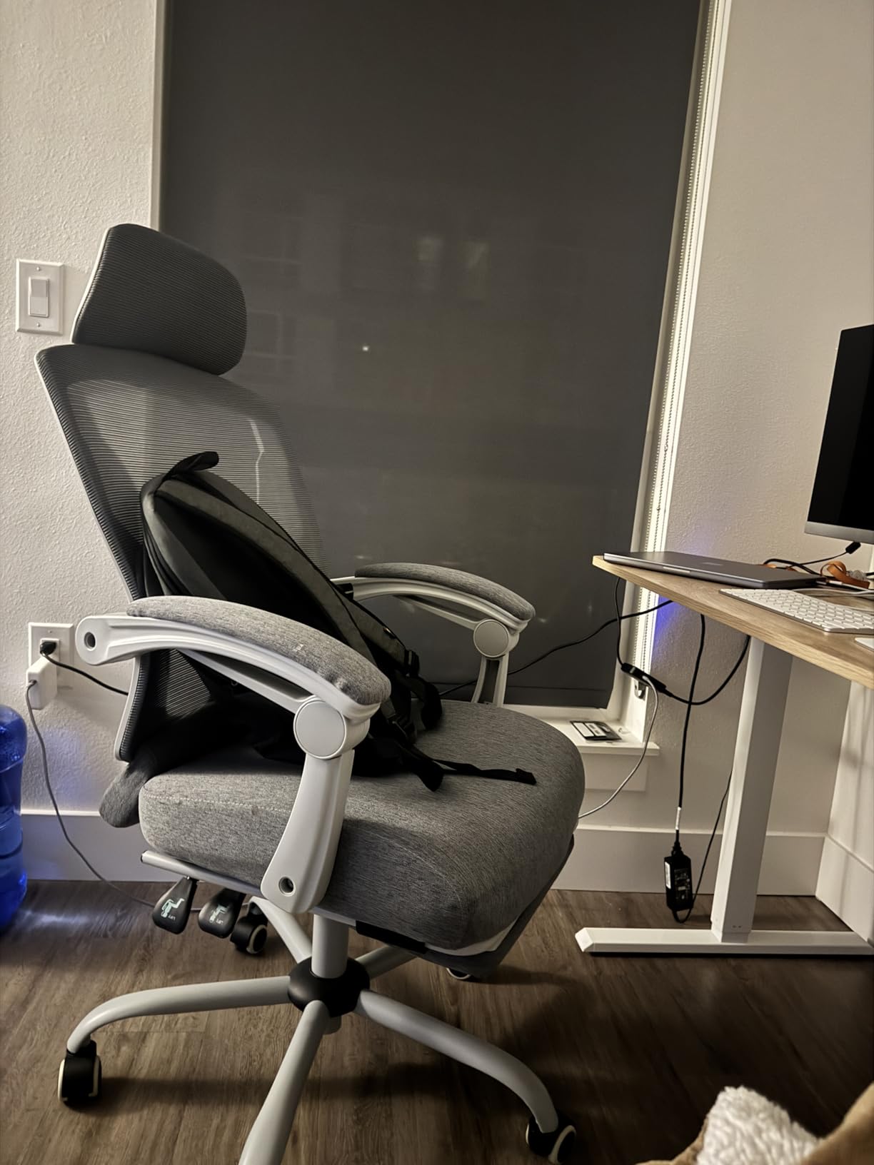 Sweetcrispy Office Computer Desk Chair with Footrest, Ergonomic High-Back Mesh Rolling Work Swivel Chairs with Wheels, Comfortable Lumbar Support, Comfy Arms for Home, Bedroom, Study, Student, Light Grey customer photo 2