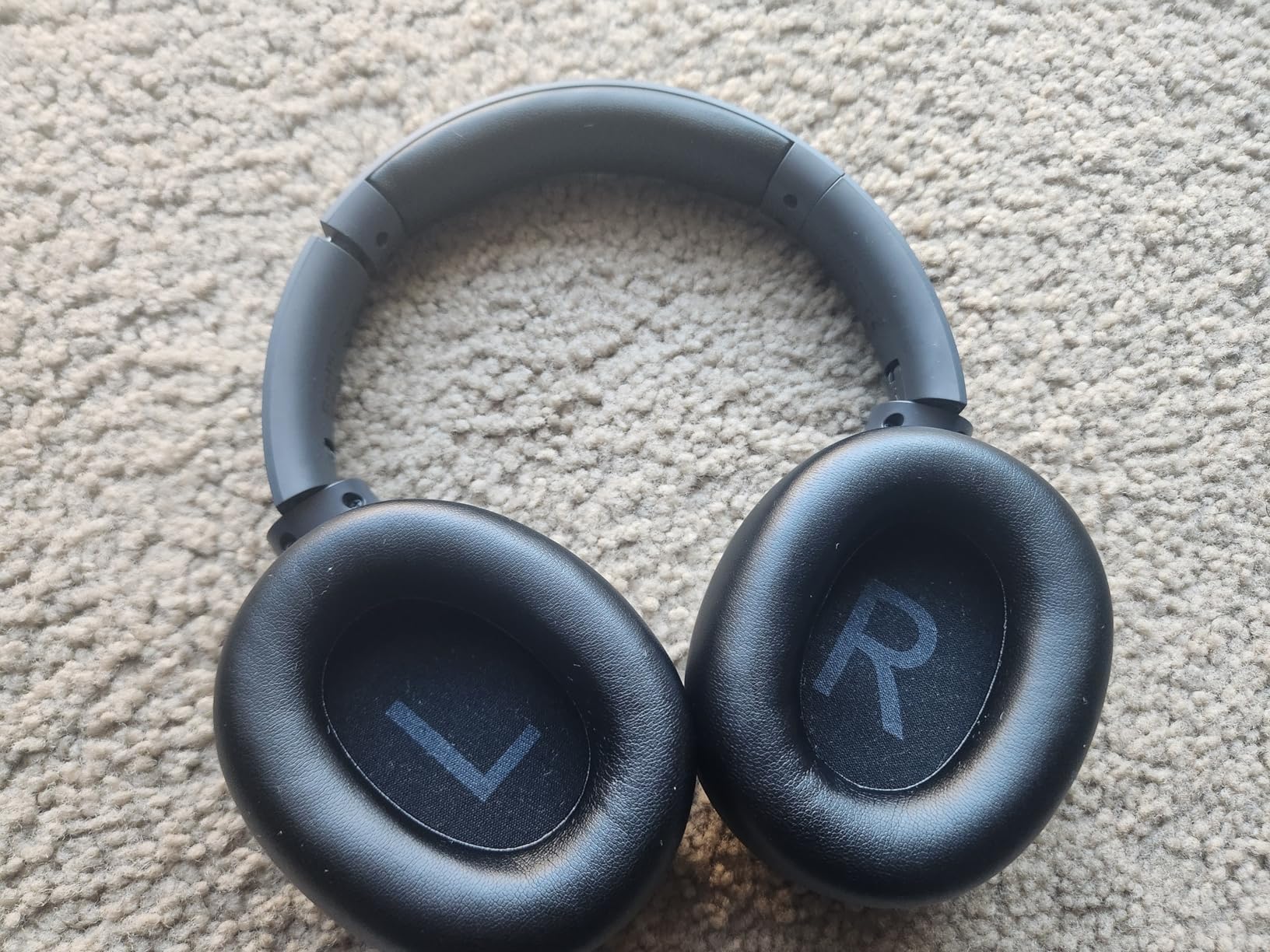 TOZO HT3 Hybrid Noise Cancelling Headphones, 90H Battery Life Wireless Over Ear Bluetooth 6.0 Foldable Headset, AI Voice Assistant with 5 Mics, Connect 2 Devices and Hi-Res Sound, 32 EQ Audio Presets customer photo 2