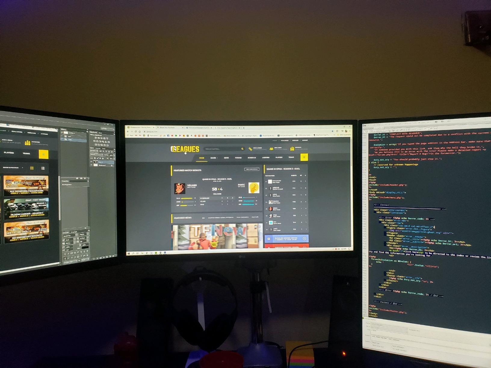 Mount-It! Triple Monitor Mount, 3 Monitor Desk Mount with Gas Spring Arms, Fits 13-32 Inch Screens up to 17.6 lbs per Arm, VESA 75 & 100, Clamp or Grommet Base, USB-A & C Ports, Black customer photo 2