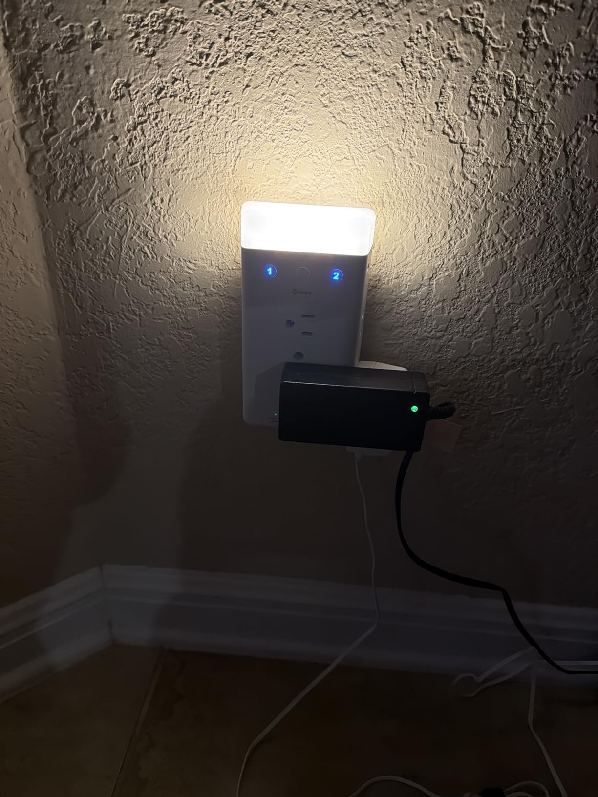 Govee Smart Plug Outlet Extender, 3-Sided Smart Power Strips with 2 Smart Outlets & 2 USB Ports with RGB Night Light, APP & Voice Control, Surge & Overload Protection for Home Office customer photo 1