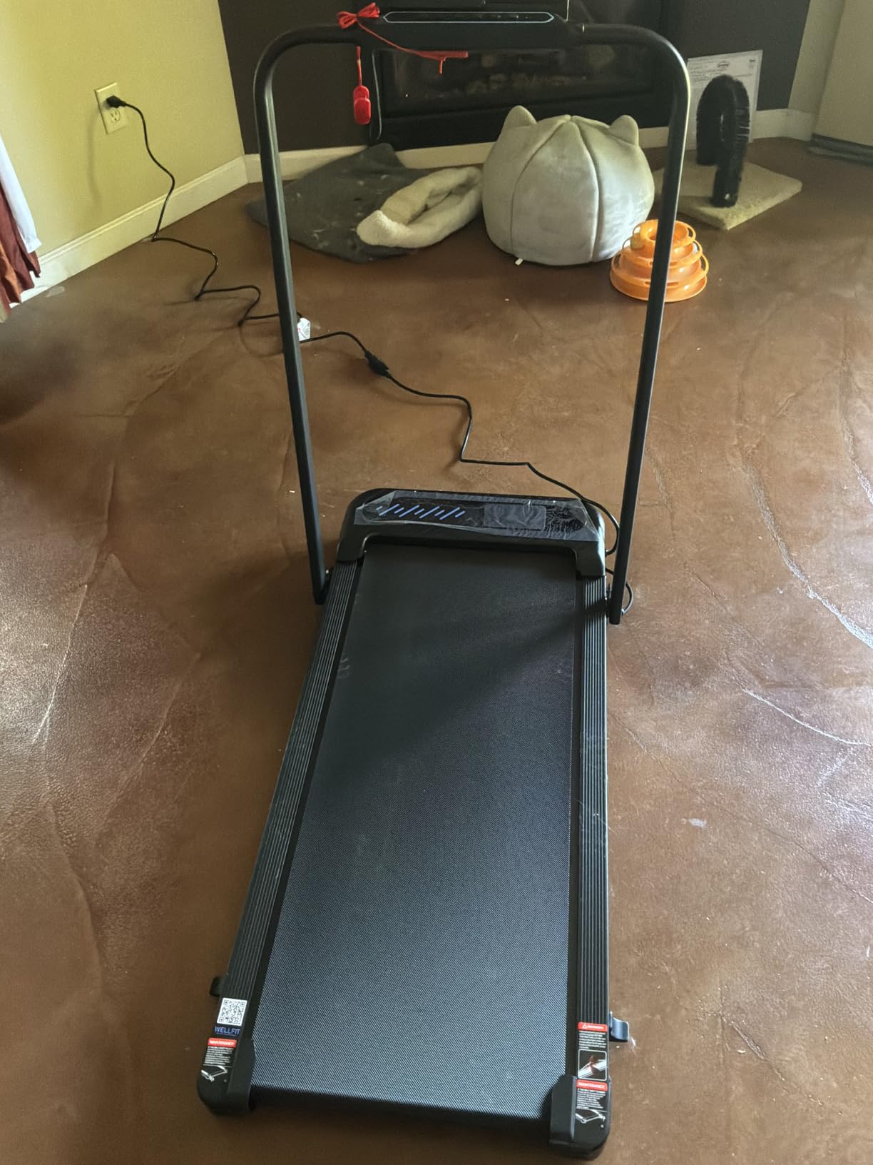 Cardirun Foldable Treadmill with Incline, Compact Walking Pad Treadmill with Safety Handle Bar, 3.0HP Quiet Under Desk Treadmills for Home/Office, 350 LBS Capacity, APP & Mute Remote Control customer photo 2