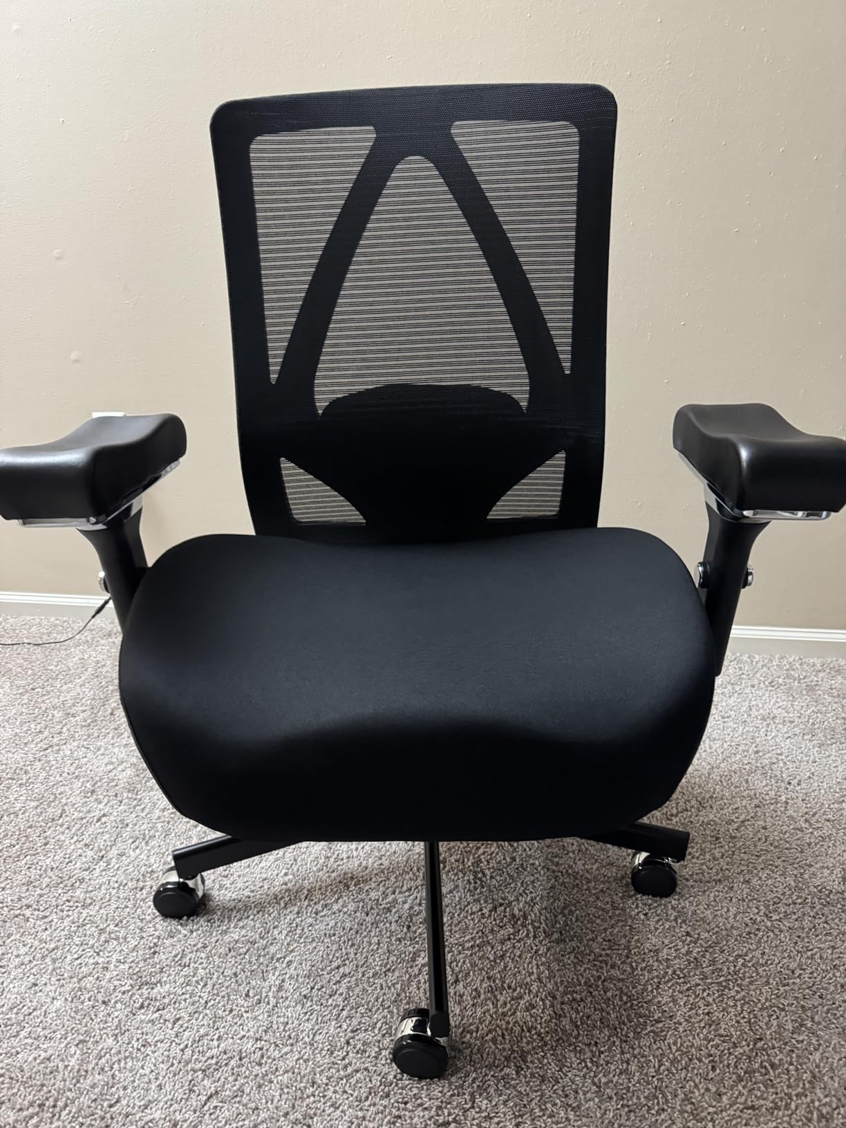 Big and Tall Office Chair 700lbs, Ergonomic Desk Chair with W Wide Thick Cushion, Executive Mesh Office Chair with Adjustable Lumbar Support & 4D Armrest, Computer Task Chairs for Heavy People, Black customer photo 2