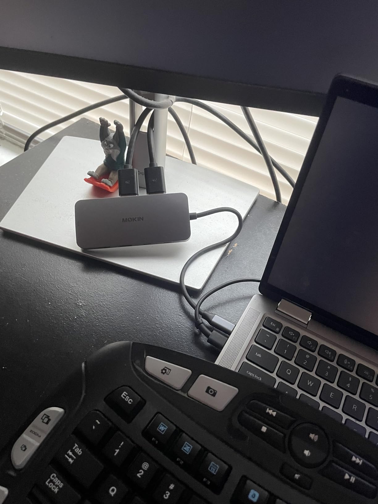 Laptop Docking Station 3 Monitors, USB C Hub with 2 HDMI 2DP, RJ45 Ethernet, 5 Gbps USB C/A, 100W PD SD/microSD for Dell/HP/Lenovo - MOKiN customer photo 2