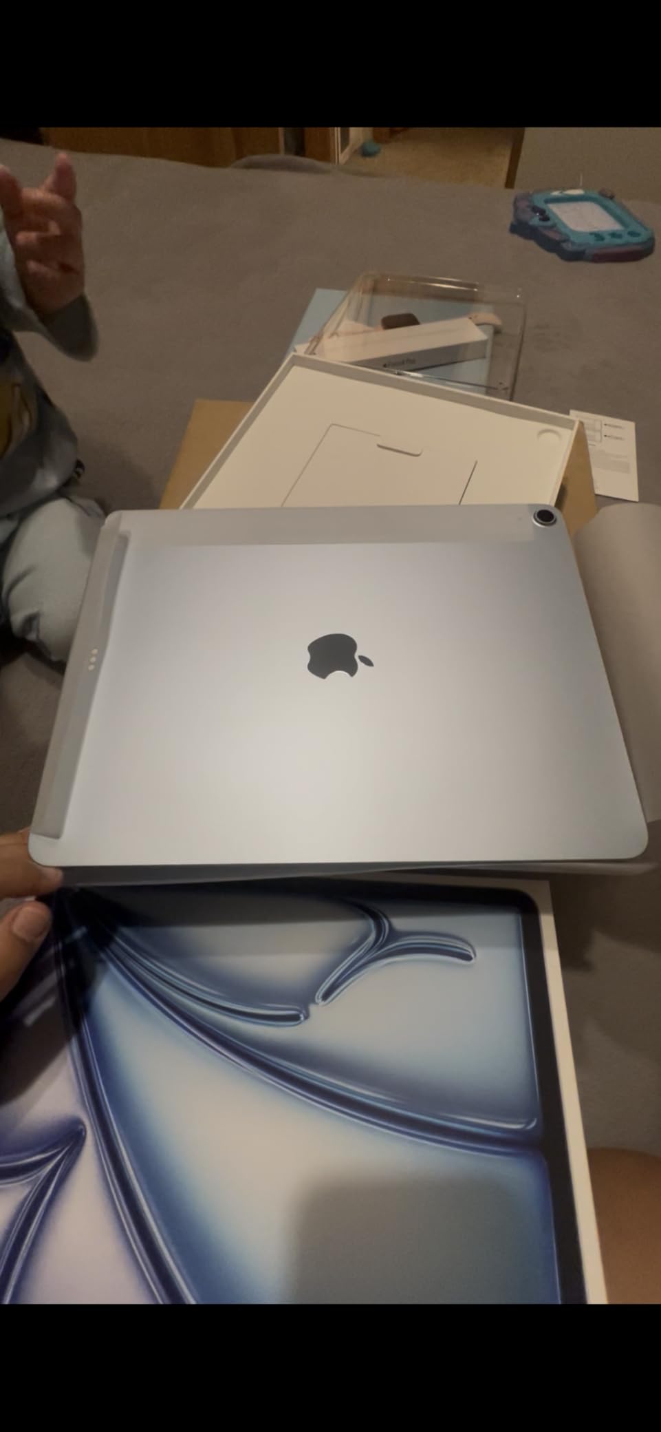 iPad Air 13-inch (M4): Liquid Retina Display, 256GB, 12MP Front/Back Camera, Wi-Fi 7 with Apple N1, Touch ID, All-Day Battery Life - Space Gray customer photo 1