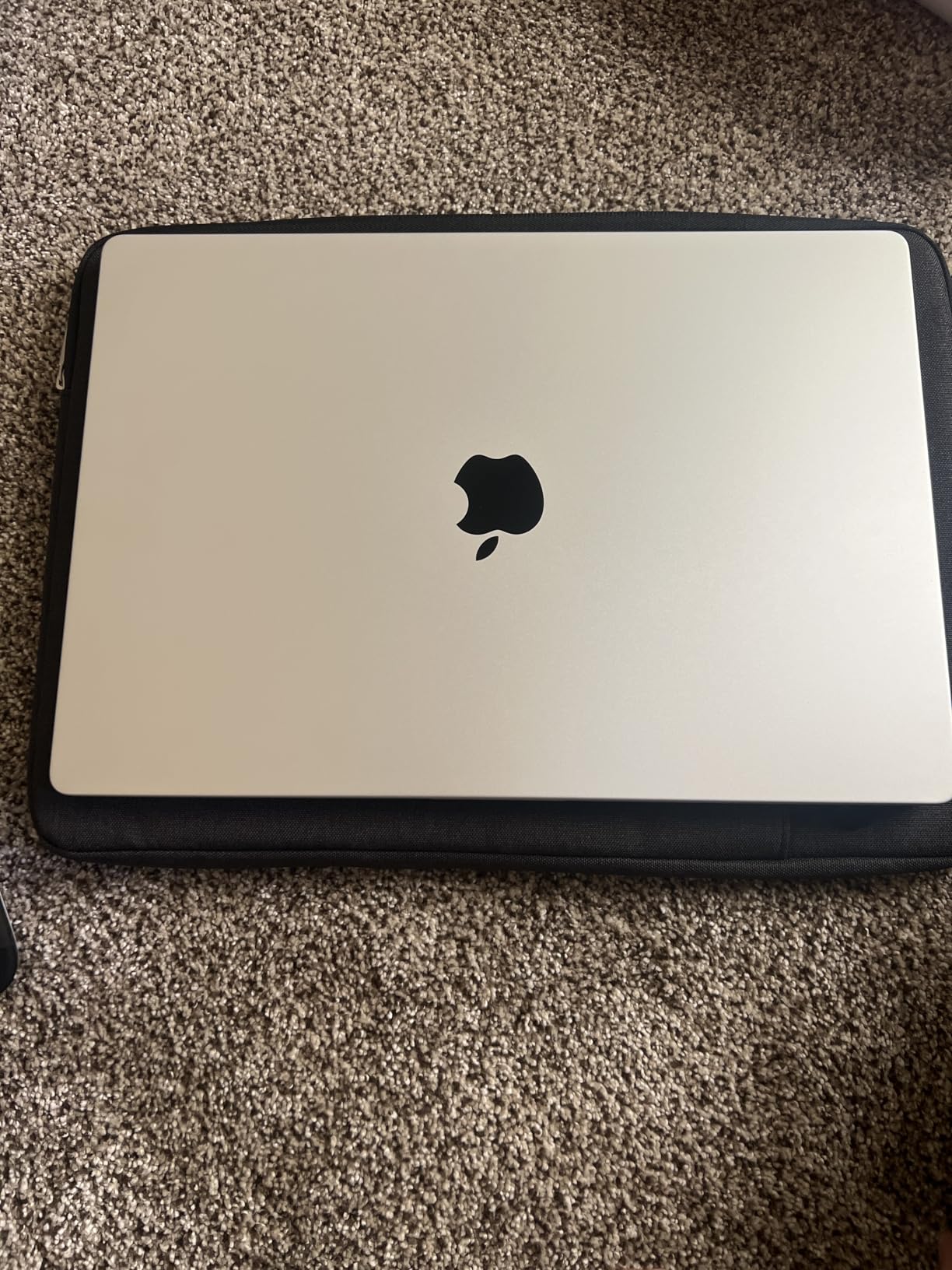 2026 MacBook Pro Laptop with Apple M5 Pro chip with 18-core CPU and 20-core GPU: Built for AI, 16.2-inch Liquid Retina XDR Display, 24GB Unified Memory, 1TB SSD, Wi-Fi 7; Space Black customer photo 1