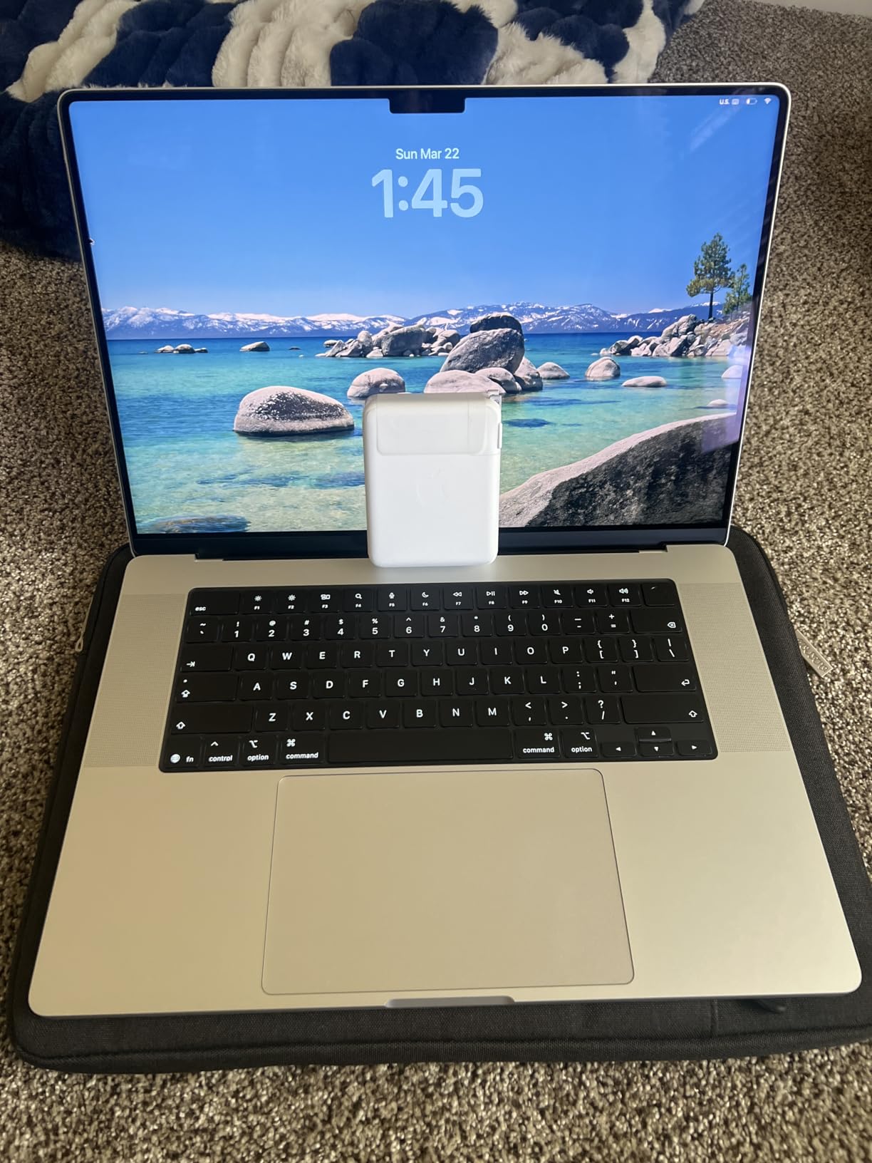 2026 MacBook Pro Laptop with Apple M5 Pro chip with 18-core CPU and 20-core GPU: Built for AI, 16.2-inch Liquid Retina XDR Display, 24GB Unified Memory, 1TB SSD, Wi-Fi 7; Space Black customer photo 2