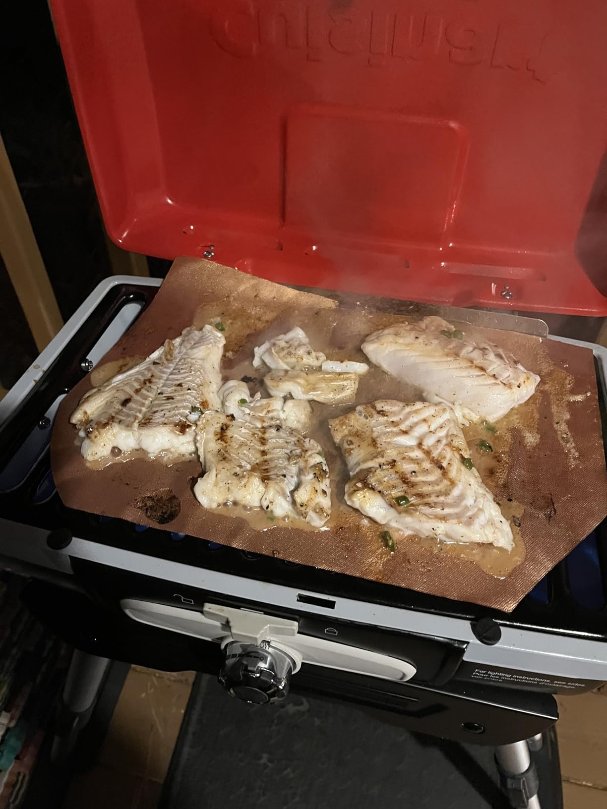 Cuisinart Petite Gourmet Portable Gas Grill with VersaStand, Compact Portable Grill Propane, 150 Sq. In. Cooking Surface, 5,500 BTU Burner customer photo 2