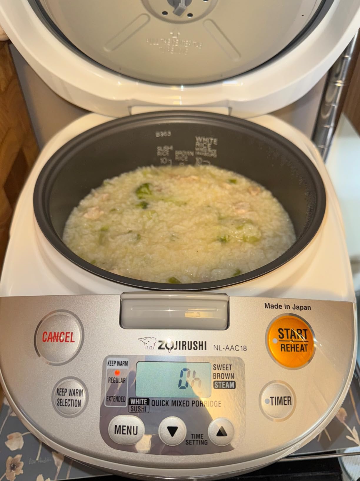Zojirushi NL-AAC10 Micom Rice Cooker (Uncooked) and Warmer, 5.5 Cups/1.0-Liter customer photo 1