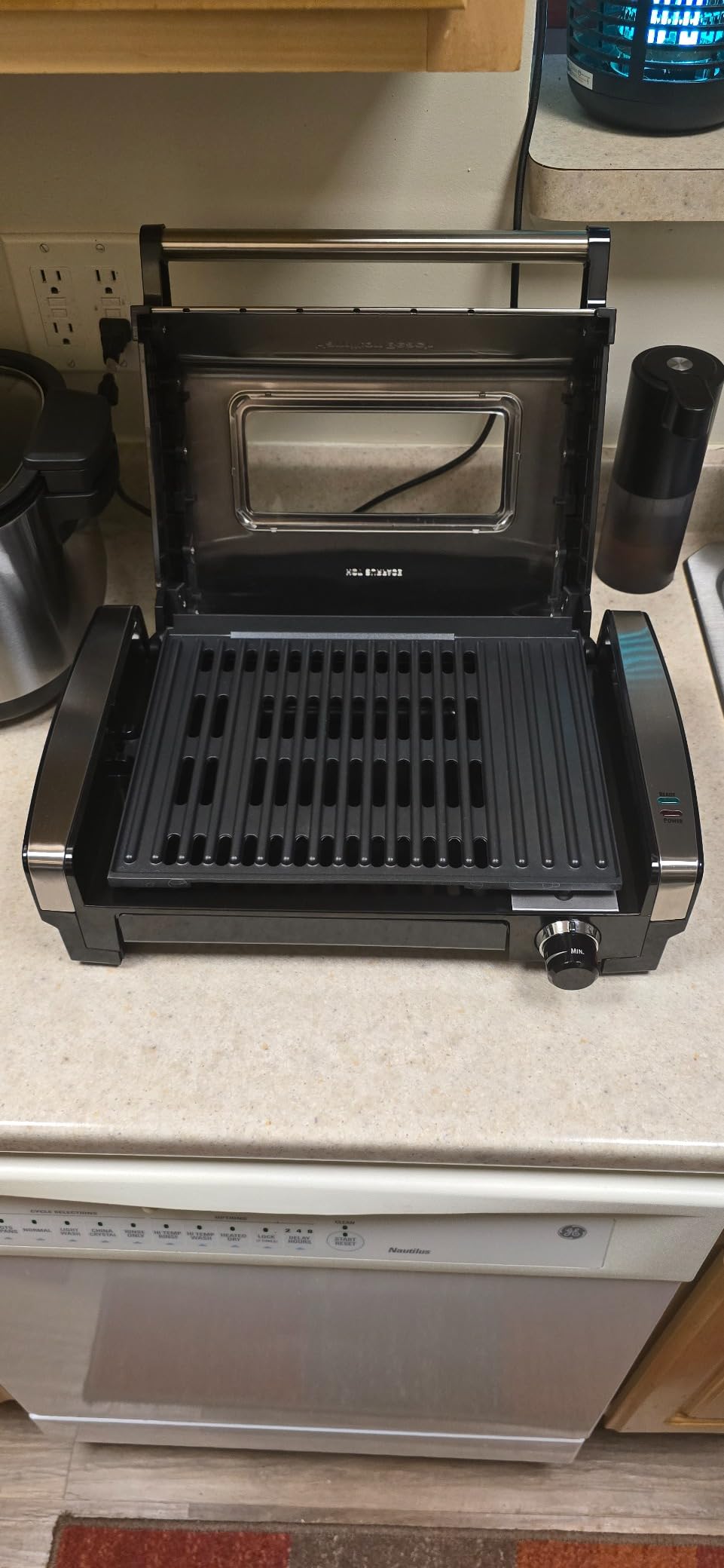 Hamilton Beach Electric Indoor Searing Grill with Viewing Window, Adjustable Temperature to 450F, 118 sq. in. Surface customer photo 2