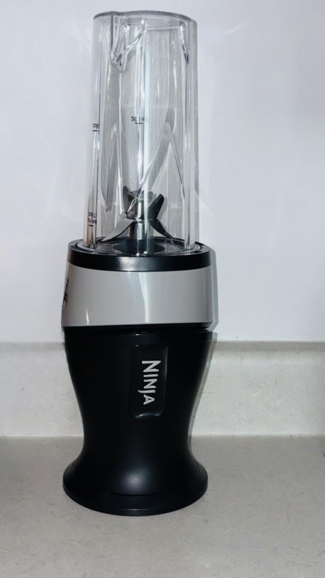 Ninja Fit Compact Personal Blender | Portable Blender for Smoothies, Shakes, and Frozen Blending | Includes (2) 16-oz. To-Go Cups and Spout Lids | 700 Watt | Black | QB3001SS customer photo 1