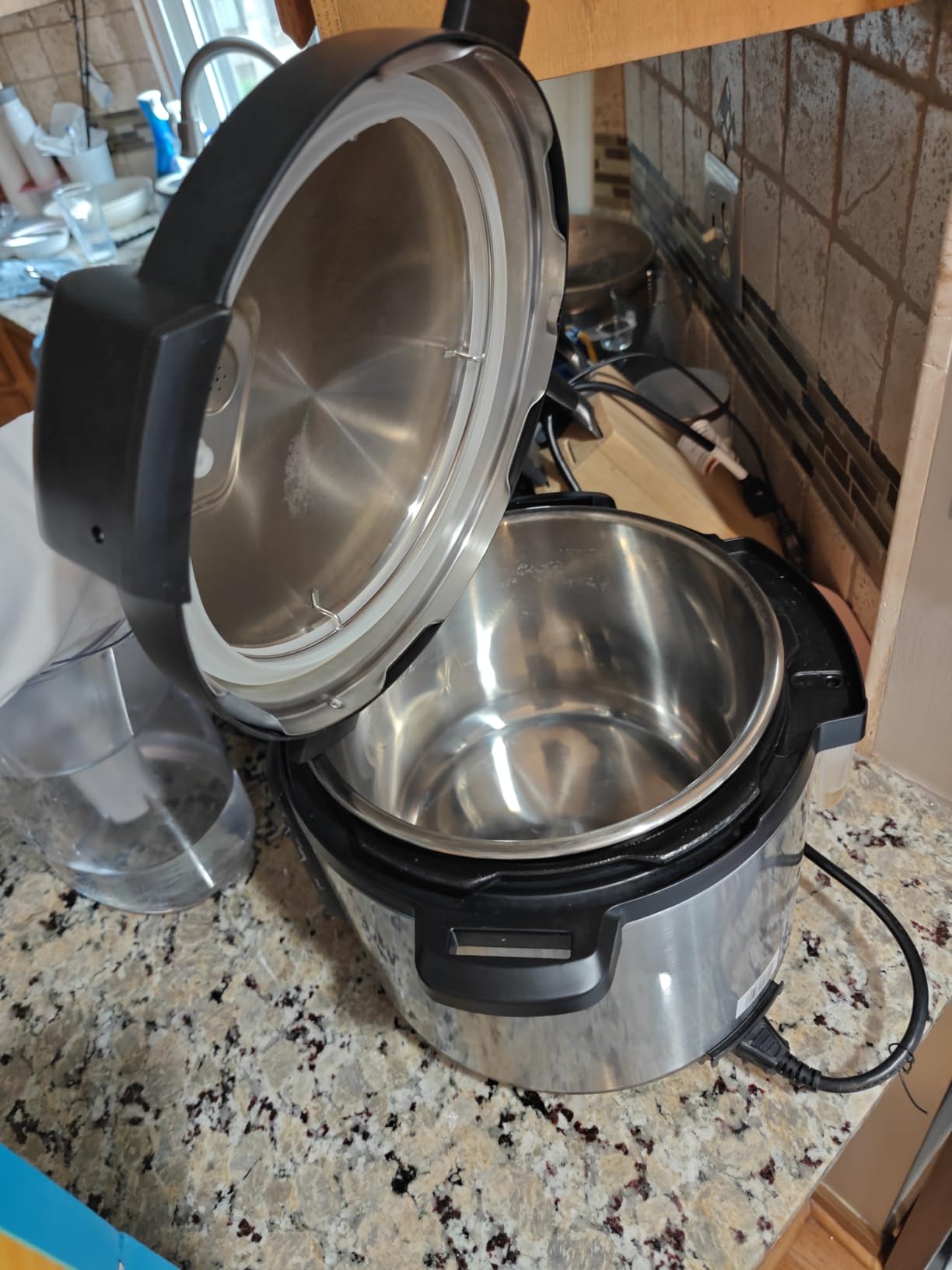 Instant Pot Duo Plus 9-in-1 Multicooker, Pressure Cooker, Slow Cook, Rice Maker, Steamer, Sauté, Yogurt, Warmer & Sterilizer, Includes App with Over 800 Recipes, Stainless Steel, 6 Quarts customer photo 2