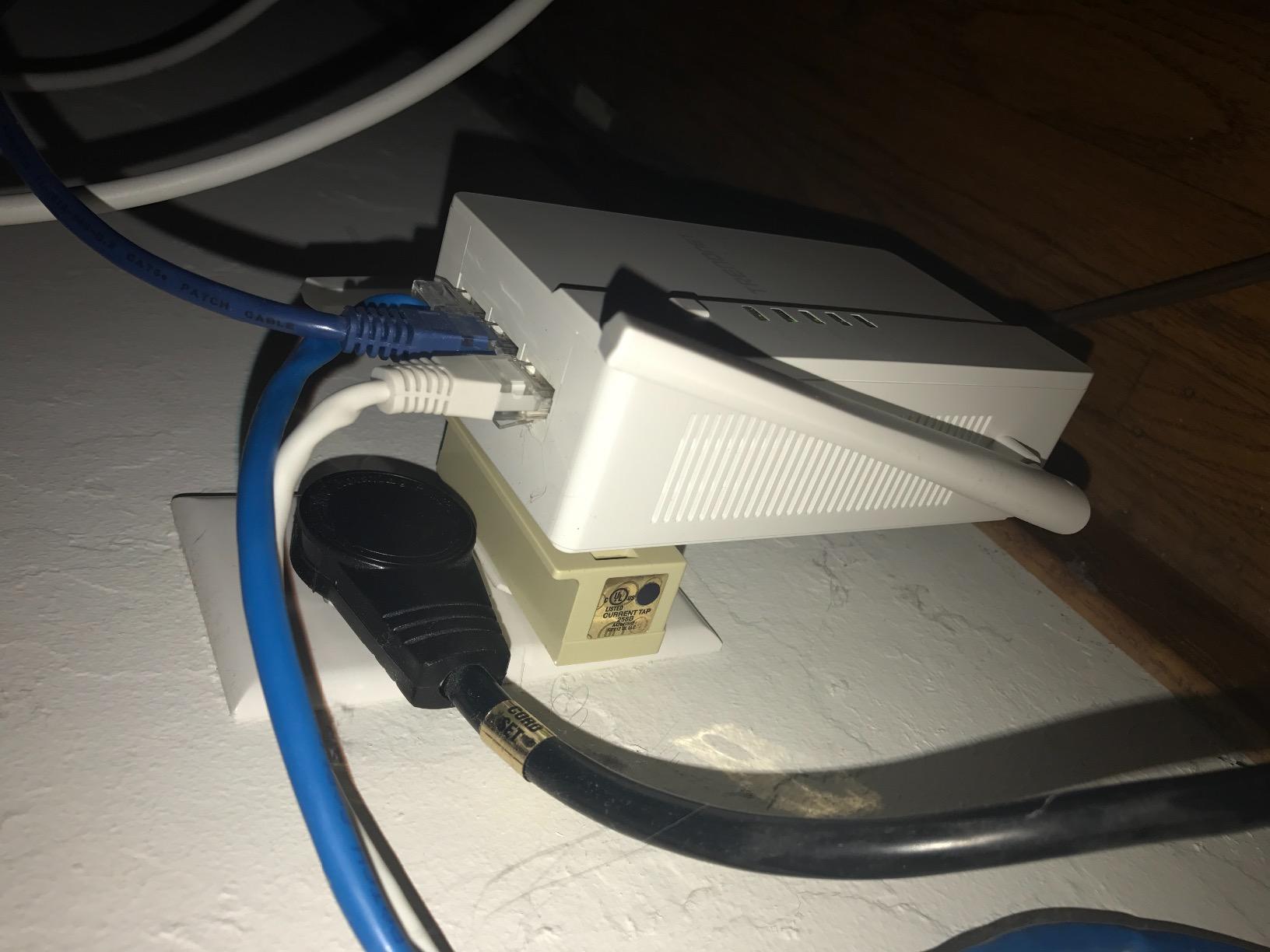 TRENDnet Wi-Fi Everywhere Powerline 1200 AV2 AC1200 Wireless Access Point, Expand Your Wireless Coverage, Built-in Concurrent Dual-Band, 3 x Gigabit Ports, MIMO, Beamforming customer photo 1