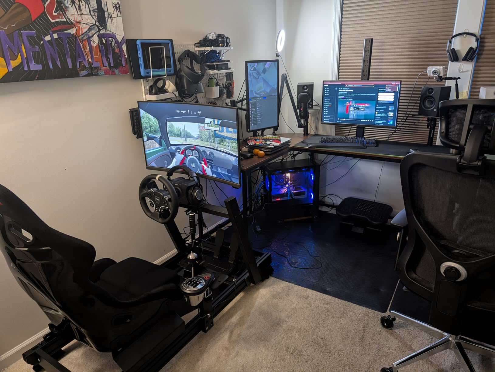 MOZA R5 All-in-One PC Gaming Racing Simulator: 5.5Nm Direct Drive Wheel Base, 11-inch Racing Wheel, Anti-Slip Pedals and a Desk Clamp, Cloud-based App Control customer photo 1