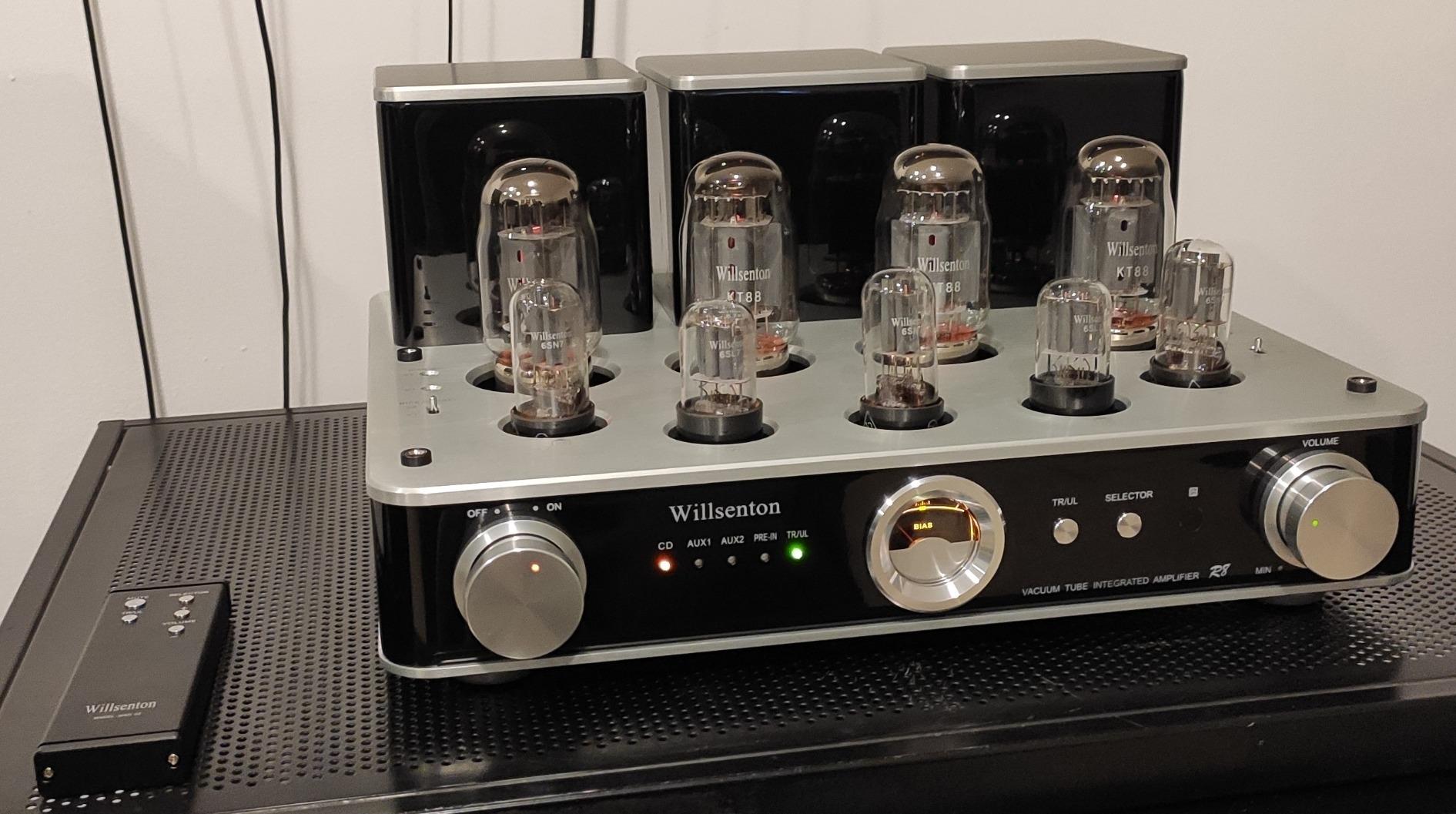 R8 KT88 x4 Tube Amplifier Hi-Fi Integrated Vacuum Tube Amp with Headphone Output KT88, EL34 Replaceable (Black) customer photo 1