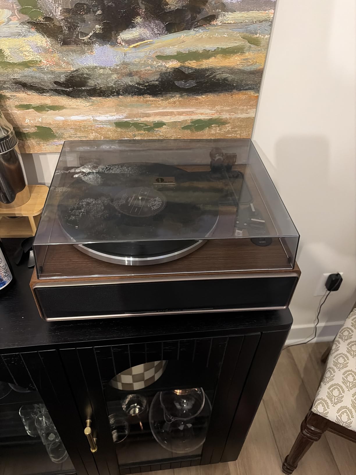 1 by ONE High Fidelity Belt Drive Turntable with Built-in Speakers, Vinyl Record Player with Magnetic Cartridge, Wireless Playback and Aux-in Functionality, Auto Off customer photo 1