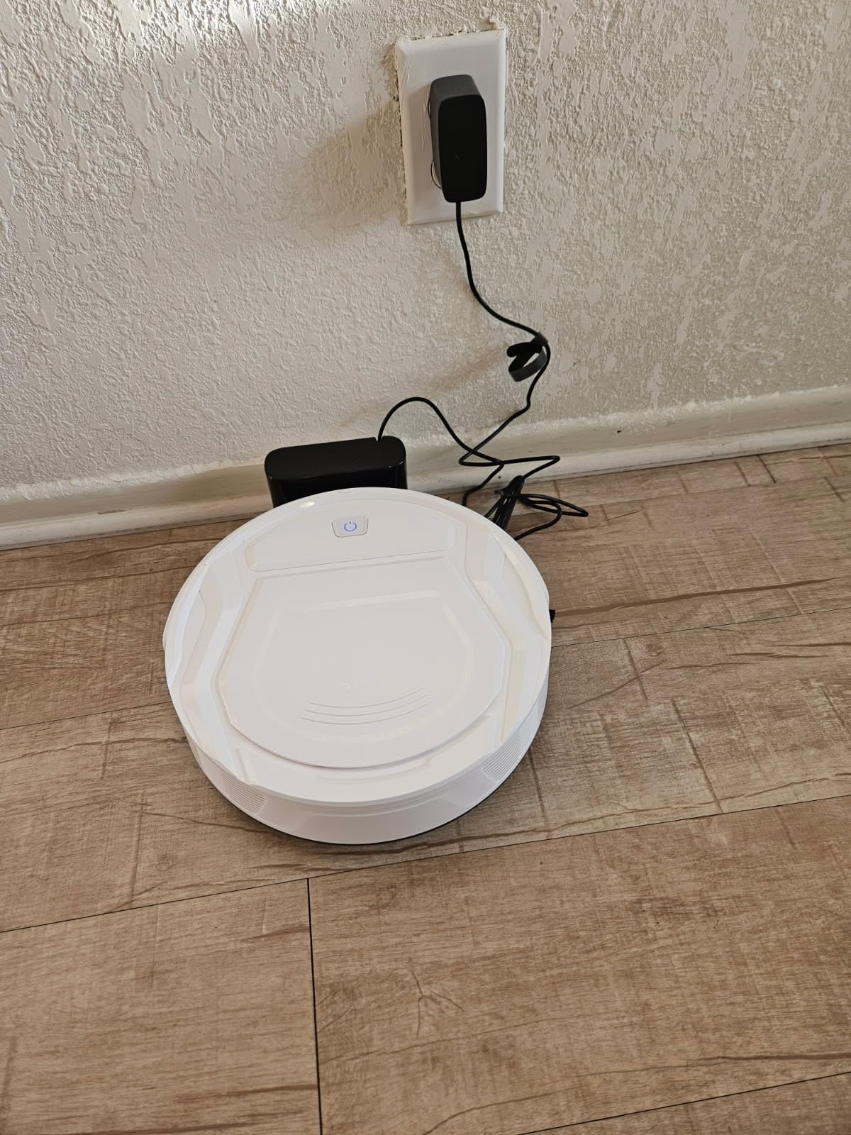 Lefant Robot Vacuum Cleaner, Strong Suction, 120 Mins Runtime, Slim, Low Noise, Automatic Self-Charging, Wi-Fi/App/Alexa Control, Ideal for Pet Hair Hard Floor and Daily Cleaning, M210 customer photo 1
