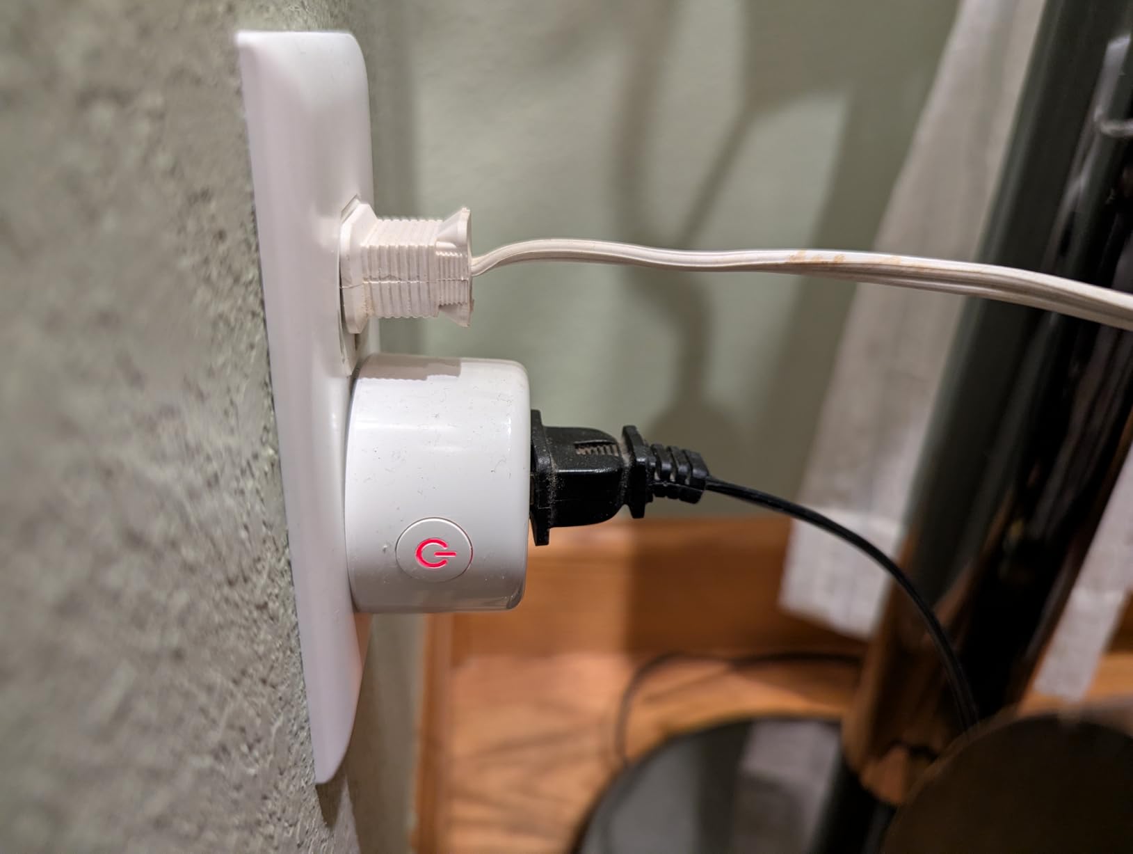 GHome Smart Plug Mini, WiFi Smart Outlet Plug Works with Alexa and Google Home, Timer Outlet with APP Control, 2.4GHz Network Only, No Hub Required, ETL FCC Listed (4 Pack), White customer photo 2
