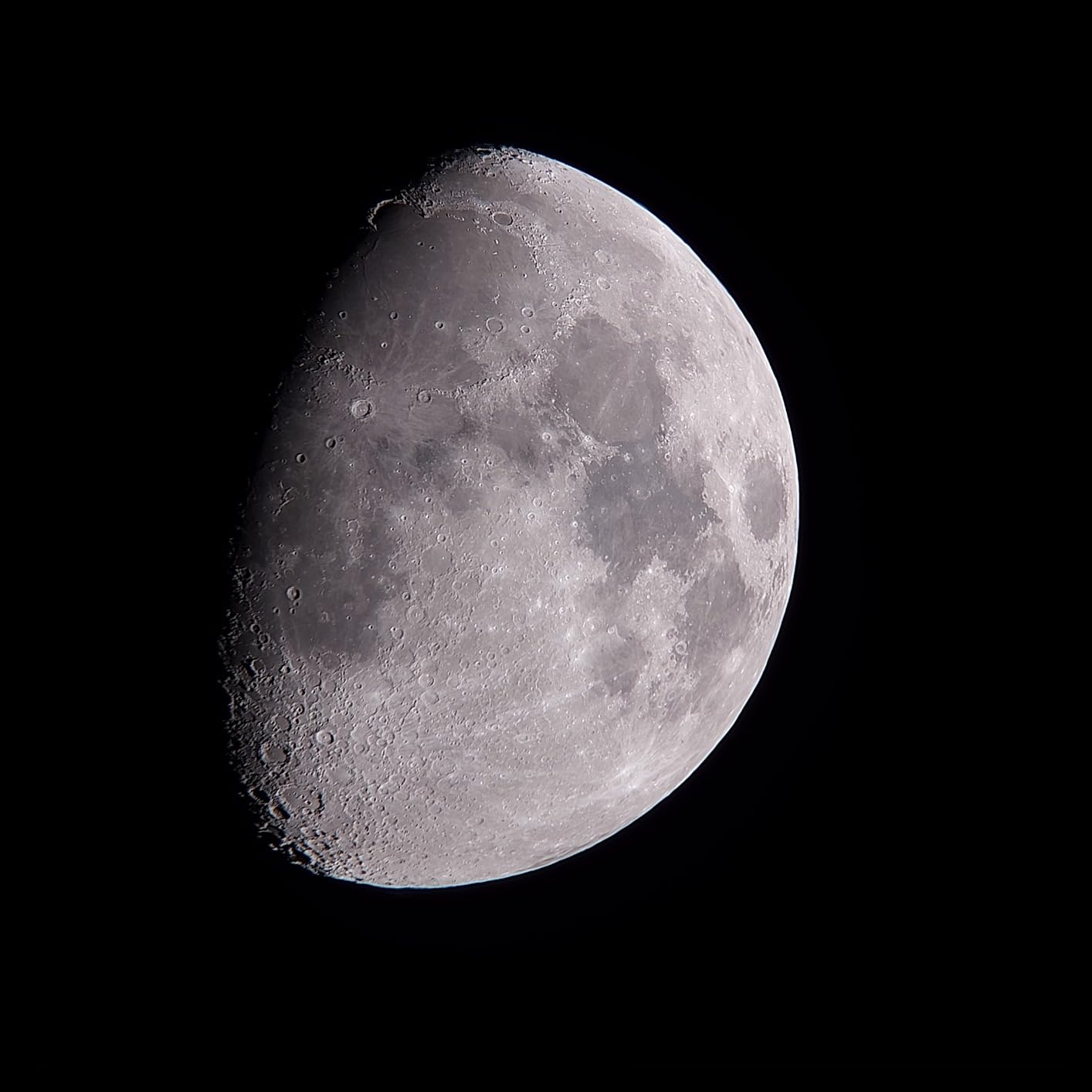 Celestron StarSense Explorer 8-inch App-Enabled Telescope - 203mm Dobsonian with Smartphone Dock & StarSense App - iPhone & Android Compatible - Easy-to-Use for Beginners customer photo 2