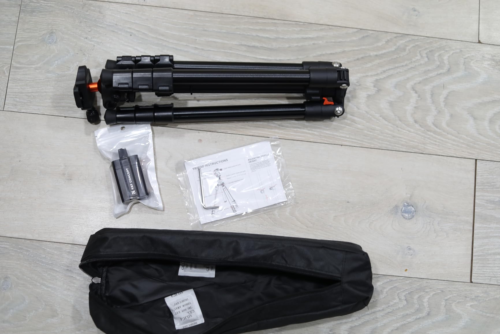 K&F CONCEPT 64 inch/163 cm Camera Tripod,Lightweight Travel Outdoor DSLR Tripods with 360 Degree Ball Head Load Capacity 17.6 lbs/8 kg,Cellphone Clip for Smartphone Live Streaming Vlog O234A1+BH-36 customer photo 2