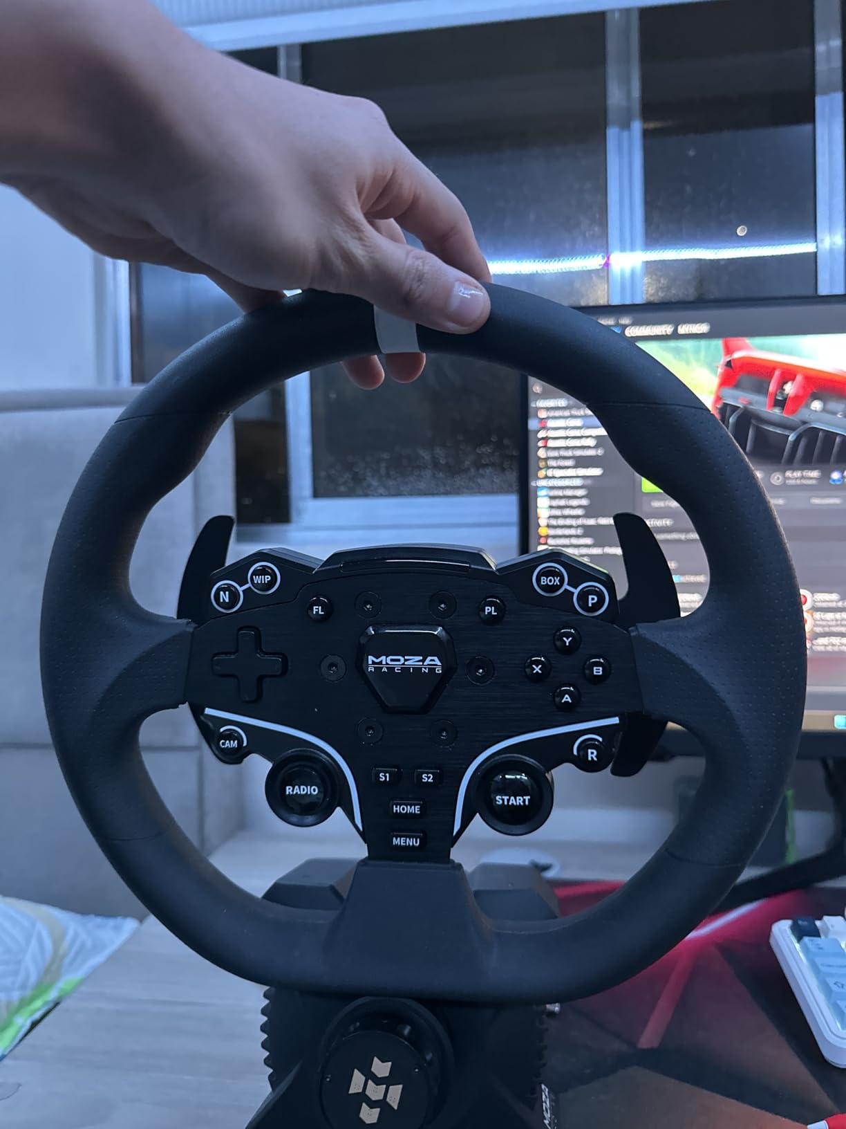 MOZA R3 Racing Wheel and Pedals Bundle for PC, 3.9Nm Direct Drive WheelBase,11-inch ES Lite Steering Wheel,Pedals and Desk Clamp High-Performance Game Racing Simulator for PC User customer photo 1