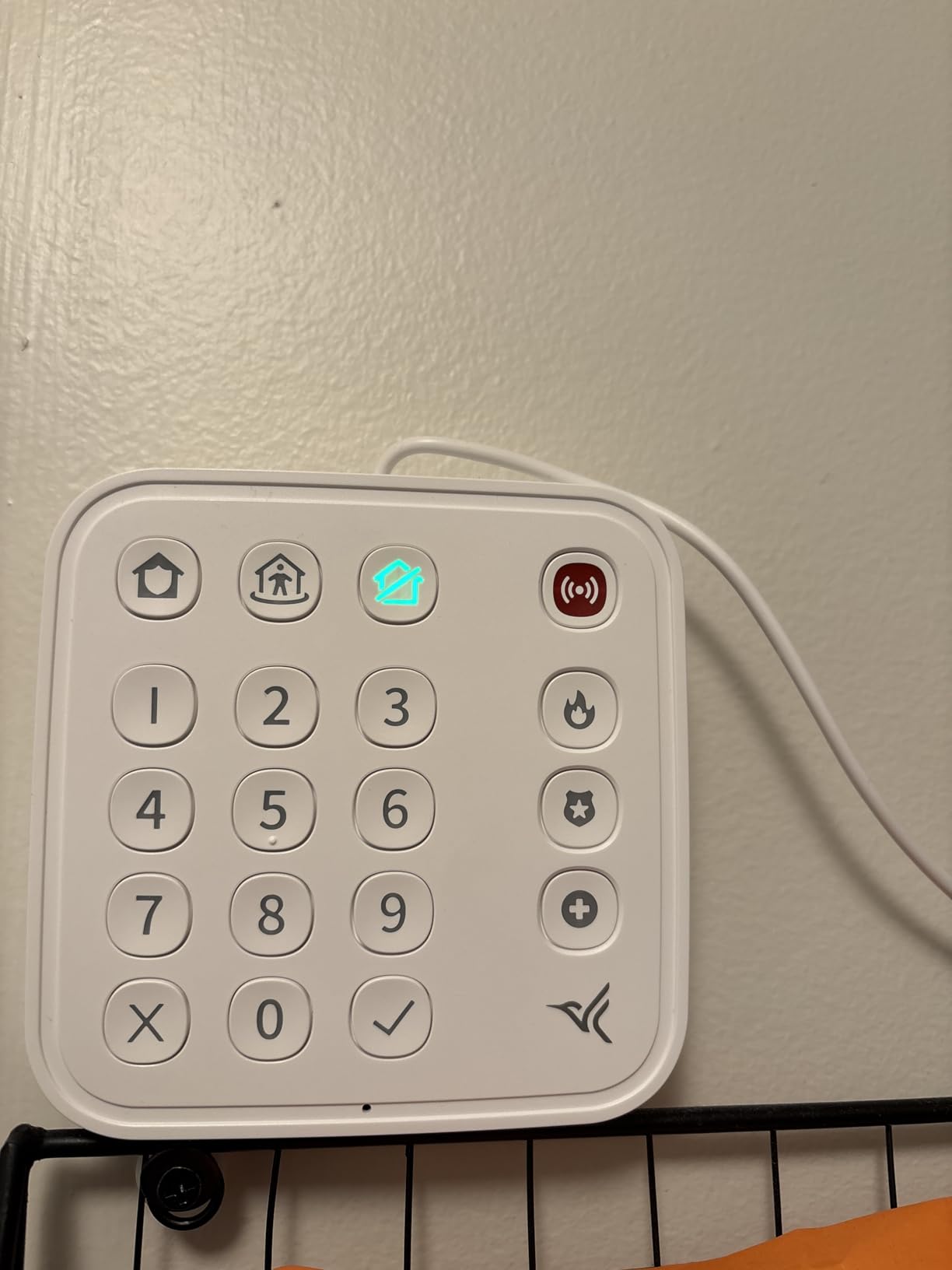 Arlo Home Security System - Alarm System with Wired Keypad Sensor Hub, 5 8-in-1 Sensors & Yard Sign - No Contract Required - DIY Installation customer photo 1