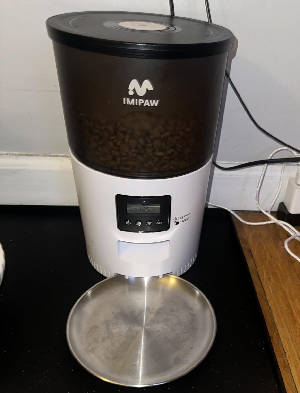 IMIPAW Automatic Cat Feeders, Timed Cat Dry Food Dispenser with Desiccant Bag, Dual Power Supply, Programmable Portion Size, 6 Meals, 20 Portions Per Day, Auto Pet Feeder for Cats and Small Dog, White customer photo 2