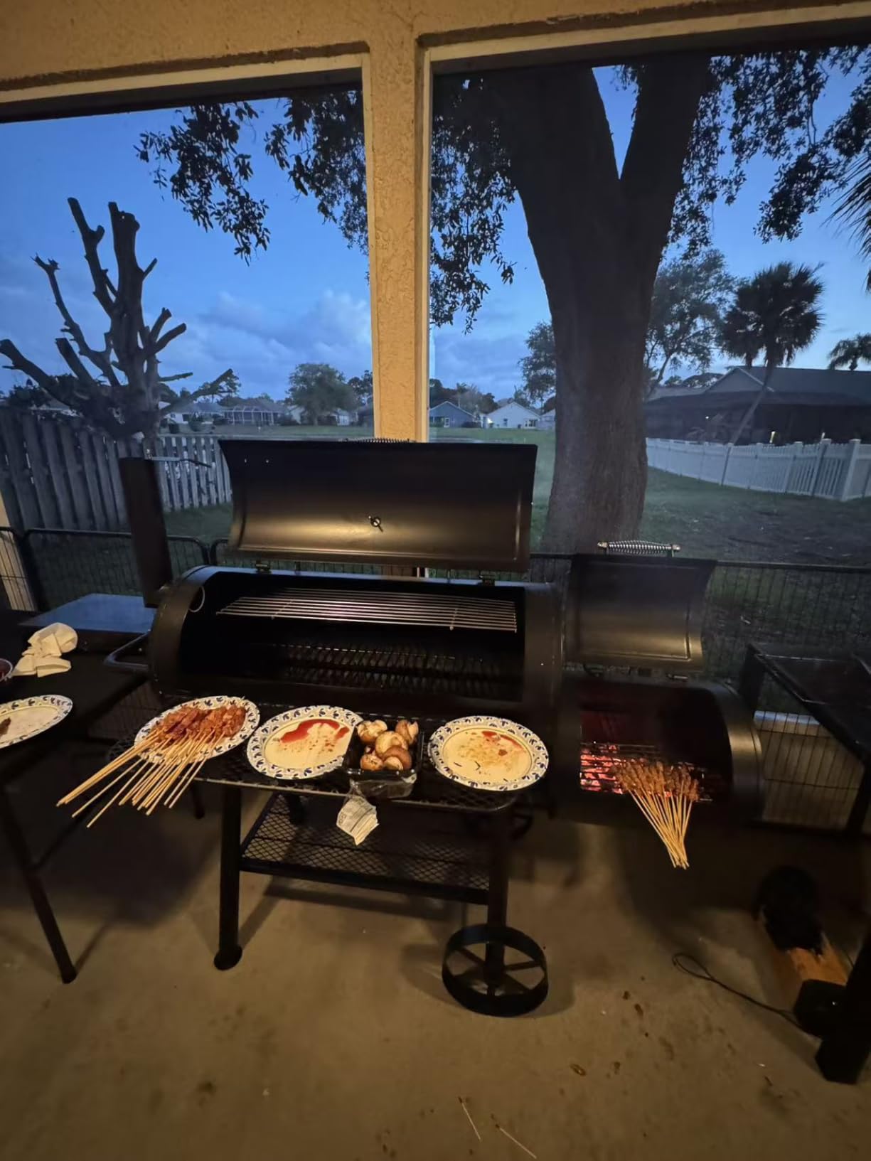 Sophia & William Heavy-Duty Charcoal Outdoor Smoker Grills, Extra Large Offset Smoker (941 SQ.IN. Cooking Area), Charcoal Grill & Smoker Combo for BBQ Patio Cooking customer photo 2