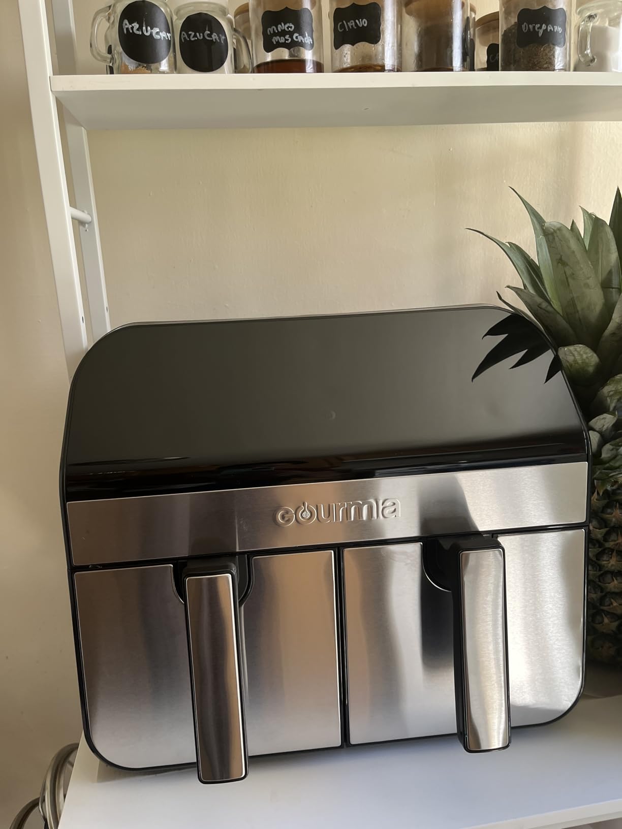 Gourmia Dual Basket Air Fryer - 10 Qt Large Capacity, FryForce360, Digital Display with 7 Presets, Roast, Bake, Broiler, Dehydrate, Match Cook, Sync Finish, Dishwasher Safe Accessories, Black customer photo 2
