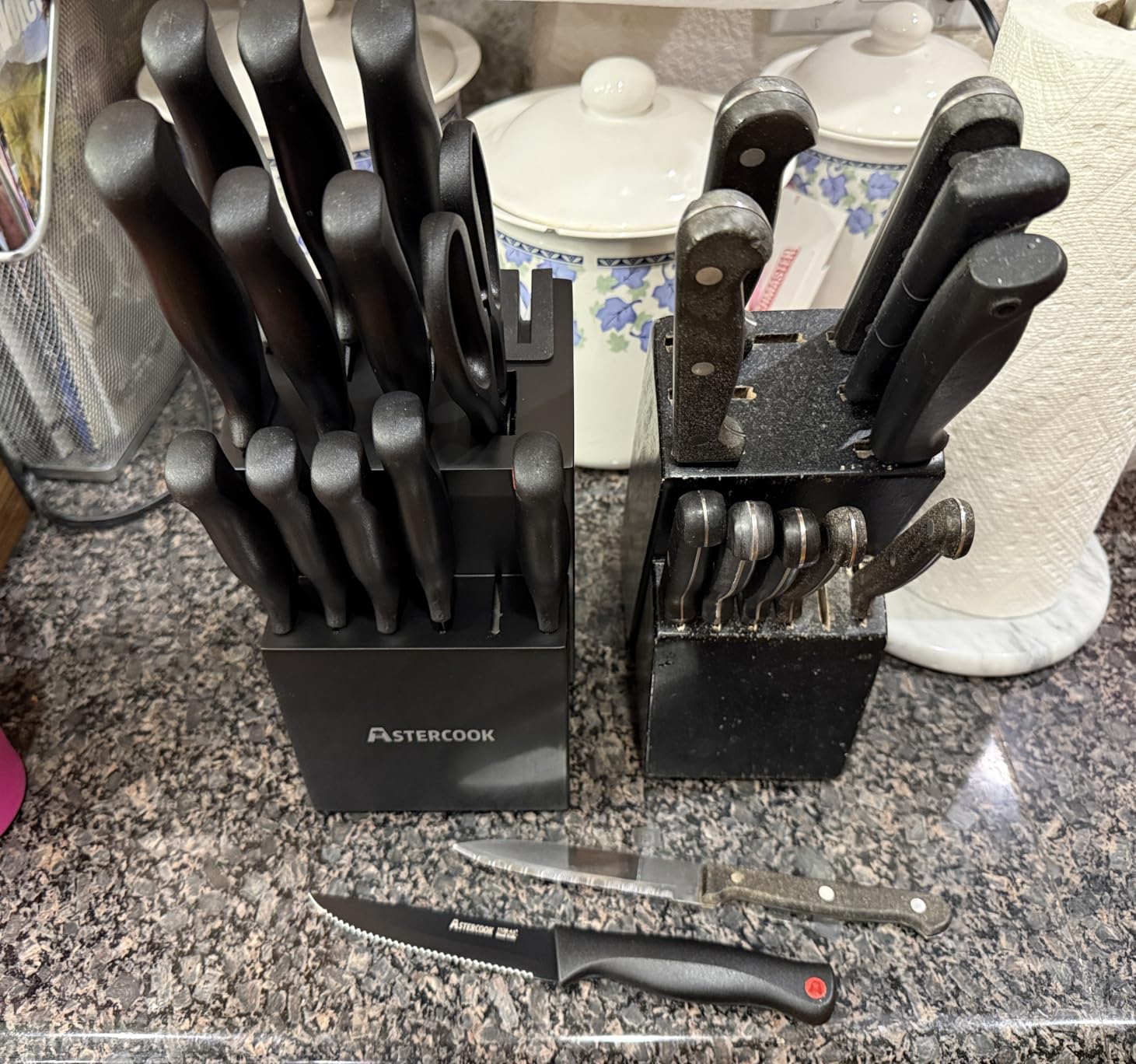 Astercook 15 Pieces Knife Sets for Kitchen with Block, Dishwasher Safe Kitchen Knife Set with Built in Sharpener Block, German Stainless Steel customer photo 1