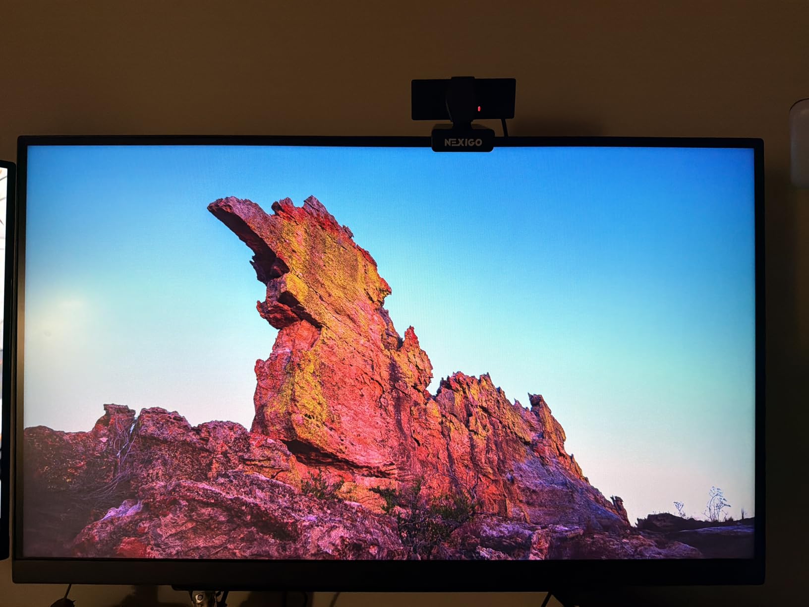 LG 27GR83Q-B 27-inch Ultragear QHD 2560x1440 IPS Gaming Monitor, 240Hz, 1ms, DisplayHDR 400, G-Sync AMD FreeSync Premium customer photo 2