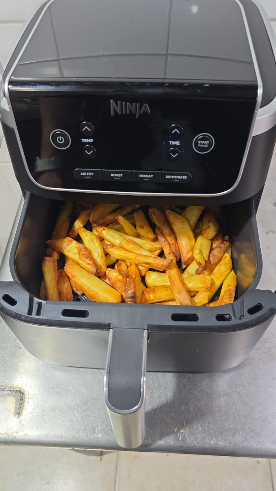 Ninja Air Fryer with Air Crisp | 5 QT Capacity fits up to 4lbs of Fries | 4-in-1 Pro Air Fry, Roast, Reheat, Dehydrate | 400°F Max Temp | 1750 Watts | W/Nonstick Basket & Crisper Plate | Grey | AF141 customer photo 1