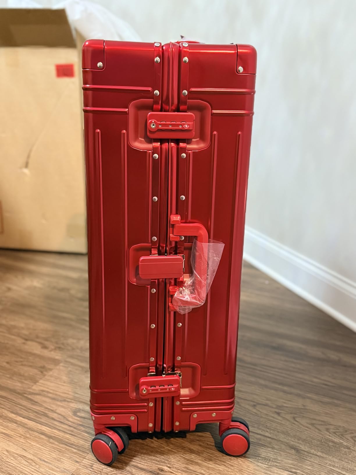 All Aluminum 20'' Luggage with Removable Spinner Wheels, Provide Spare Wheels. Carry on Luggage 22 x 14 x 9 Airline Approved Lightweight Metal Hard Shell Zipperless Suitcase customer photo 2