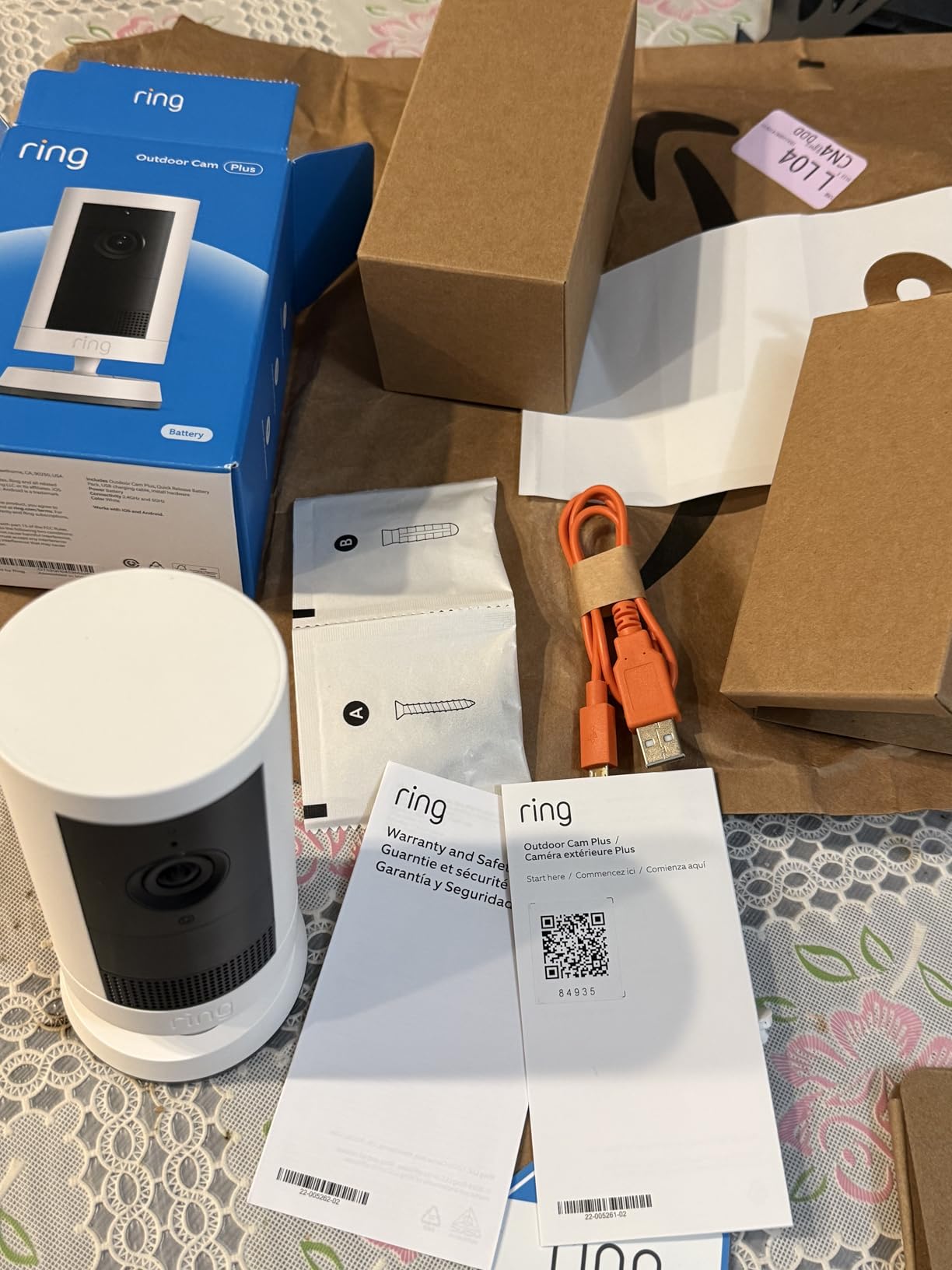 Ring Outdoor Cam Plus, Battery (newest model), Home or business security, Wide-Angle 2K Video with Ring Vision, Low-Light Sight for full-color night vision, Mount-Anywhere Versatility, White customer photo 2