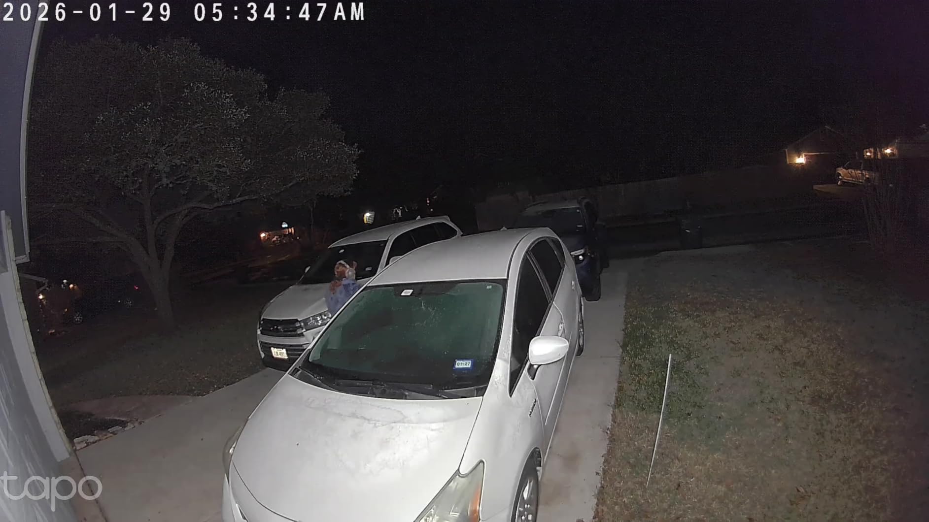 Tapo 2K+ Outdoor Wired Floodlight Security Camera - 2800 Lm Dimmable, Motion Activated, Person & Vehicle Detection, 24/7 Recording, Subscription-Free Local Storage or Optional Cloud, C720 customer photo 2