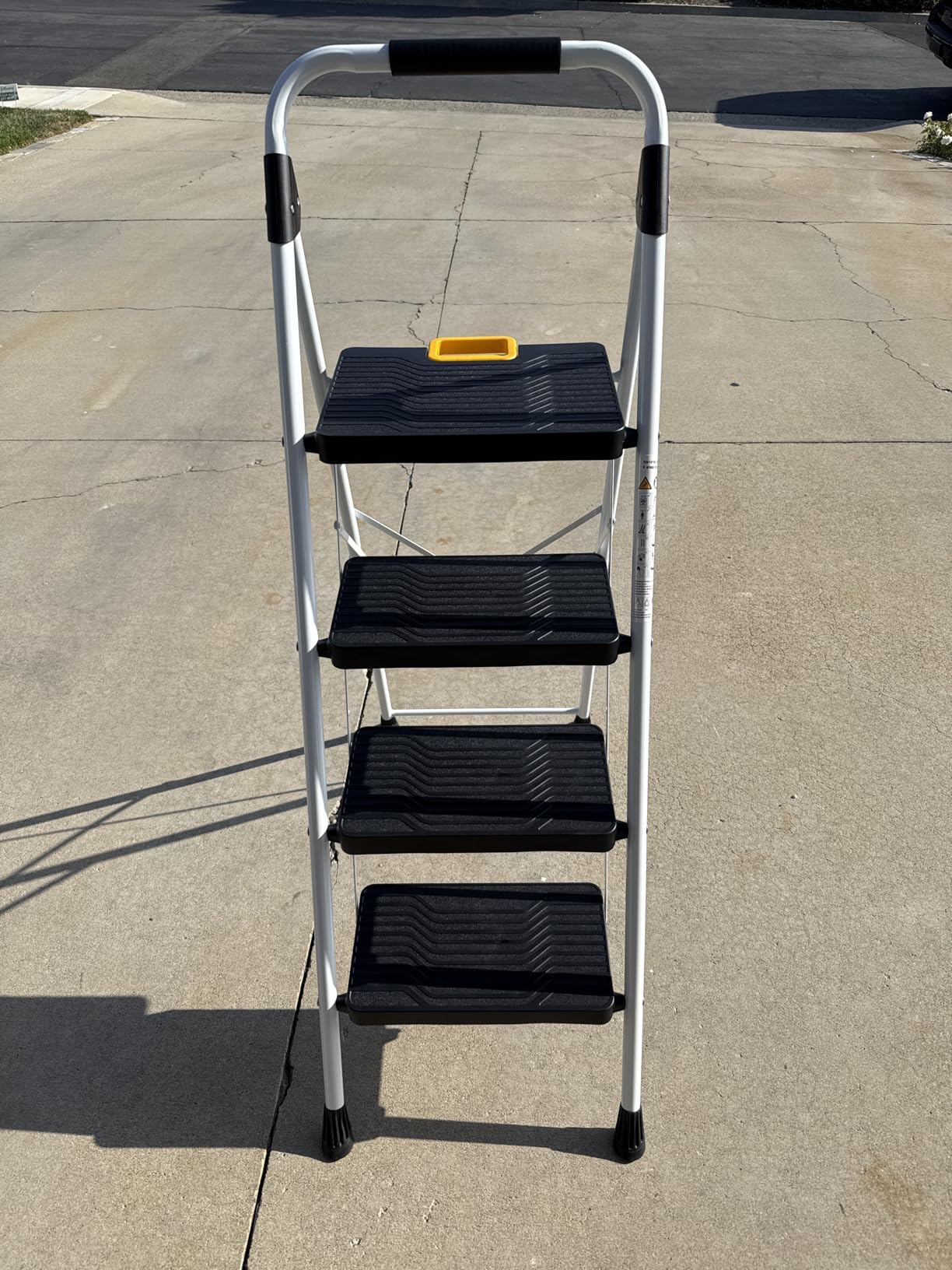 KINGRACK 4 Step Folding Ladder, 800lbs Capacity Step Stool with Safety Lock, Non-Skid Wide Pedals, and Handrail, Lightweight, Household Ladder for Home customer photo 2