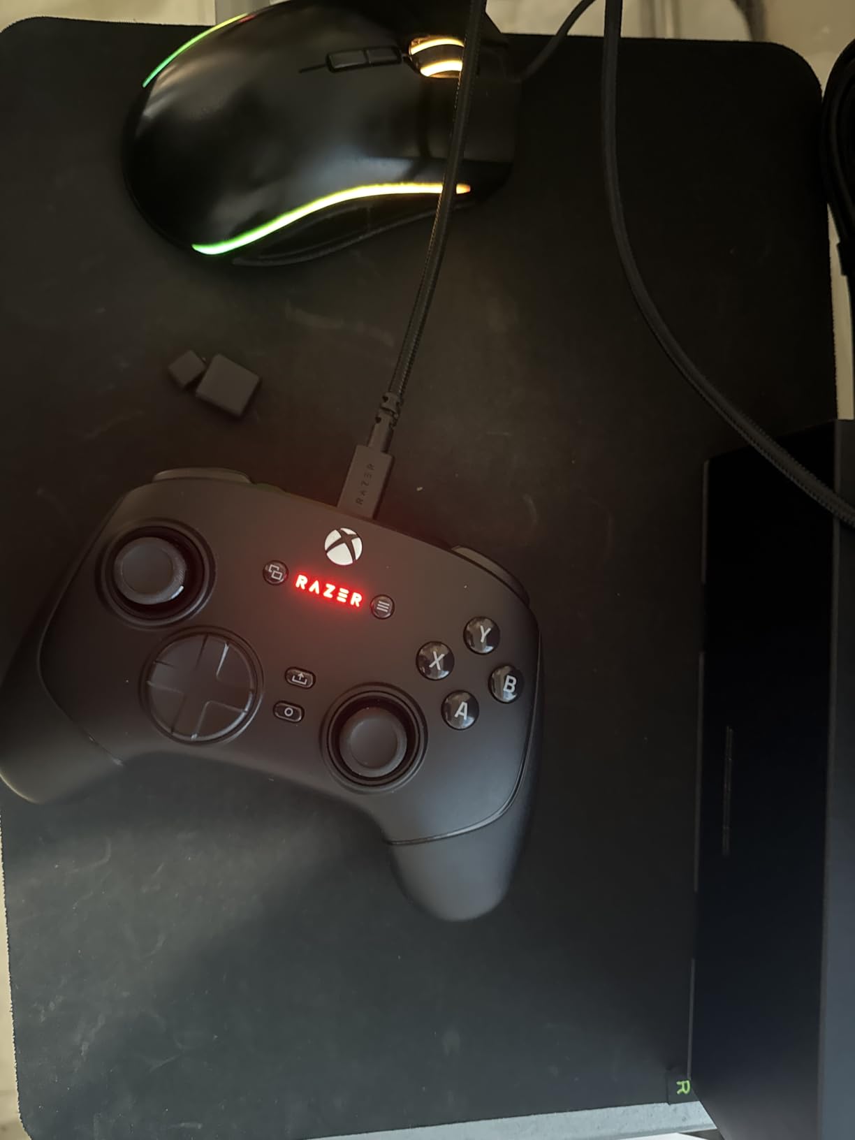 Razer Wolverine V3 Pro Wireless Gaming Controller: Licensed for Xbox Series X|S, Xbox One, Windows PC - 6 Remappable Buttons - Fast Triggers - Customizable Thumbsticks customer photo 1