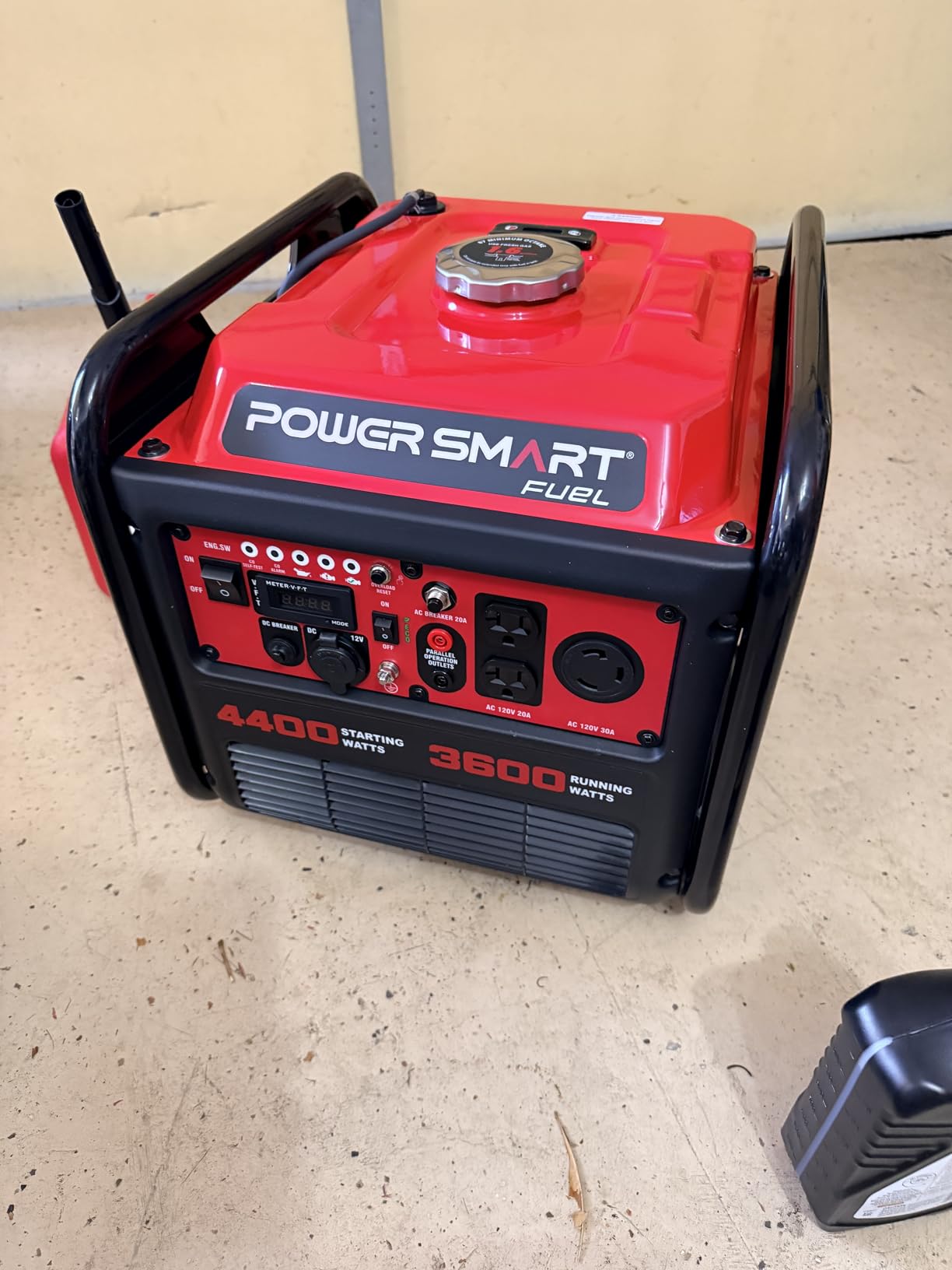 PowerSmart 4400W Open Frame Inverter Generator, Gas Powered, CO-Sensor, Lightweight & Quiet for Home Use and Emergency Backup, Camping, EPA Compliant customer photo 2
