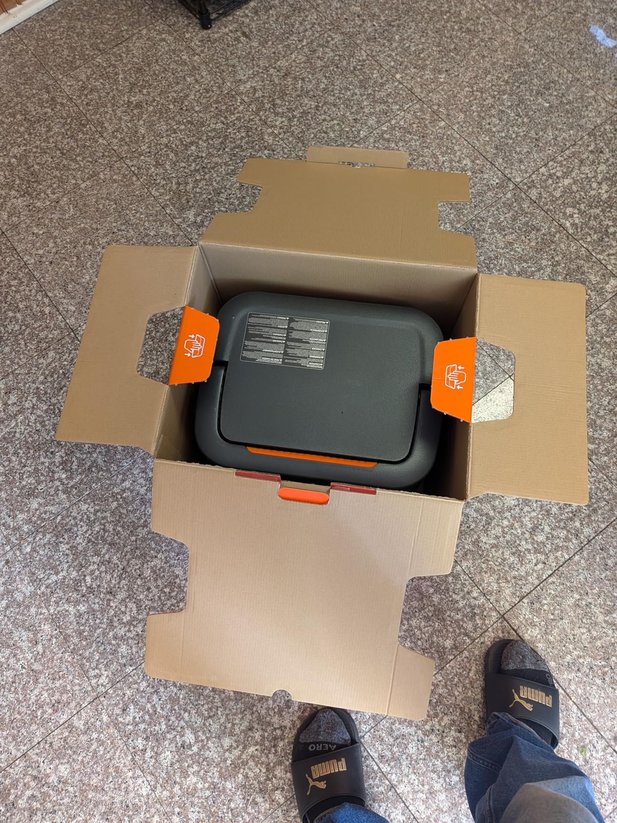 Jackery Explorer 2000 v2 Portable Power Station, 2042Wh LiFePO4 Home Backup Battery, 2200W Solar Generator, USB-C PD 100W Fast Charging for Emergencies, Power Outages, Camping customer photo 1