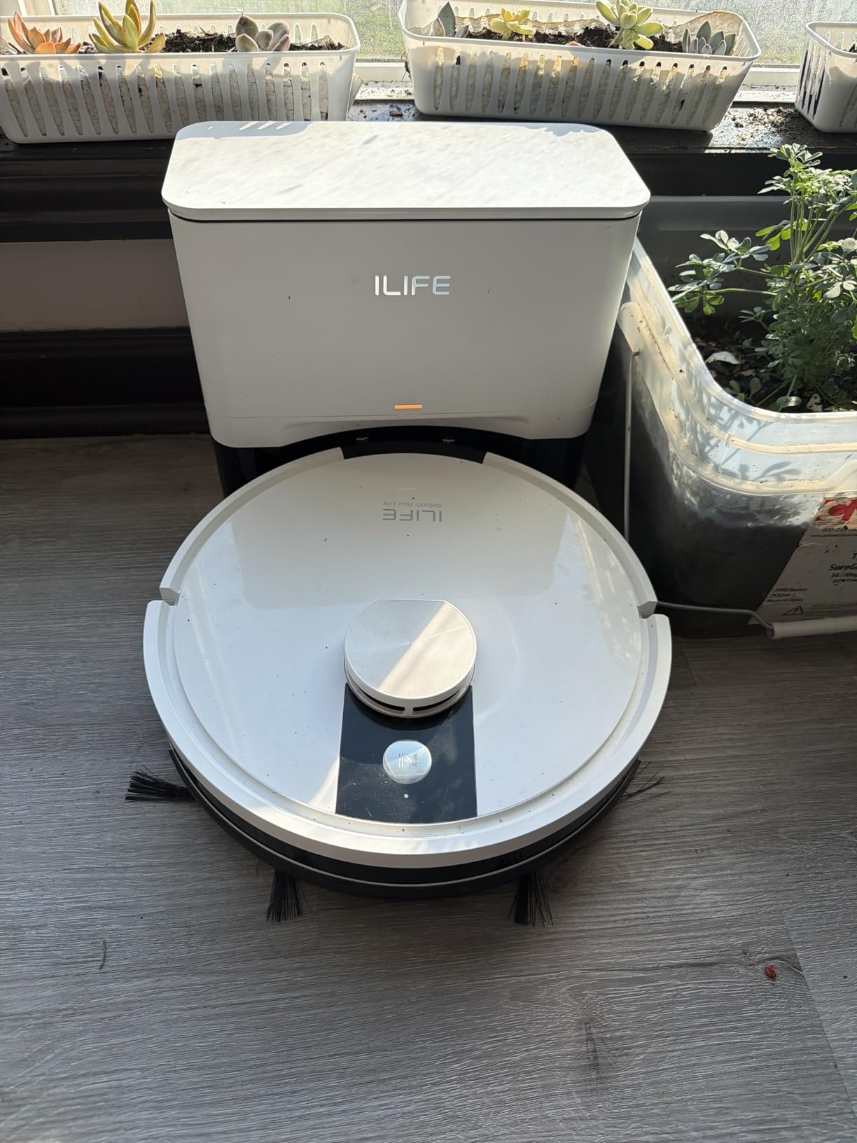 ILIFE A12 Pro Robot Vacuum and Mop Combo, Self Emptying Station for 60 Days, LiDAR Navigation, Home Mapping, No-Go Zones, 2.4G WiFi/App/Alexa/Remote Control, for Hard Floors, 110V customer photo 2