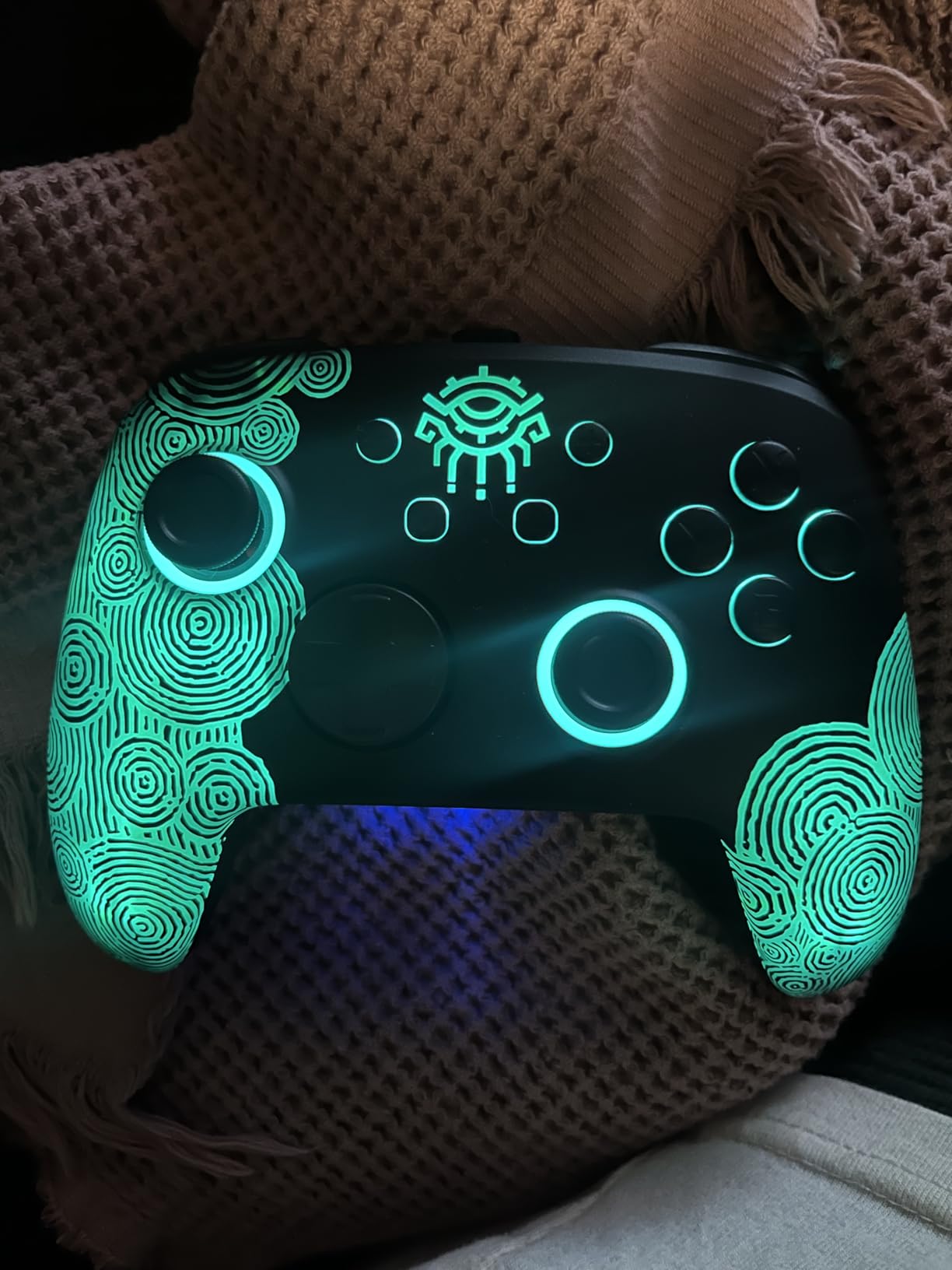 Switch 2 Pro Controller Charger Dock - Dual USB-C Charging Station for Switch Pro/PS5/Xbox Series X|S customer photo 2