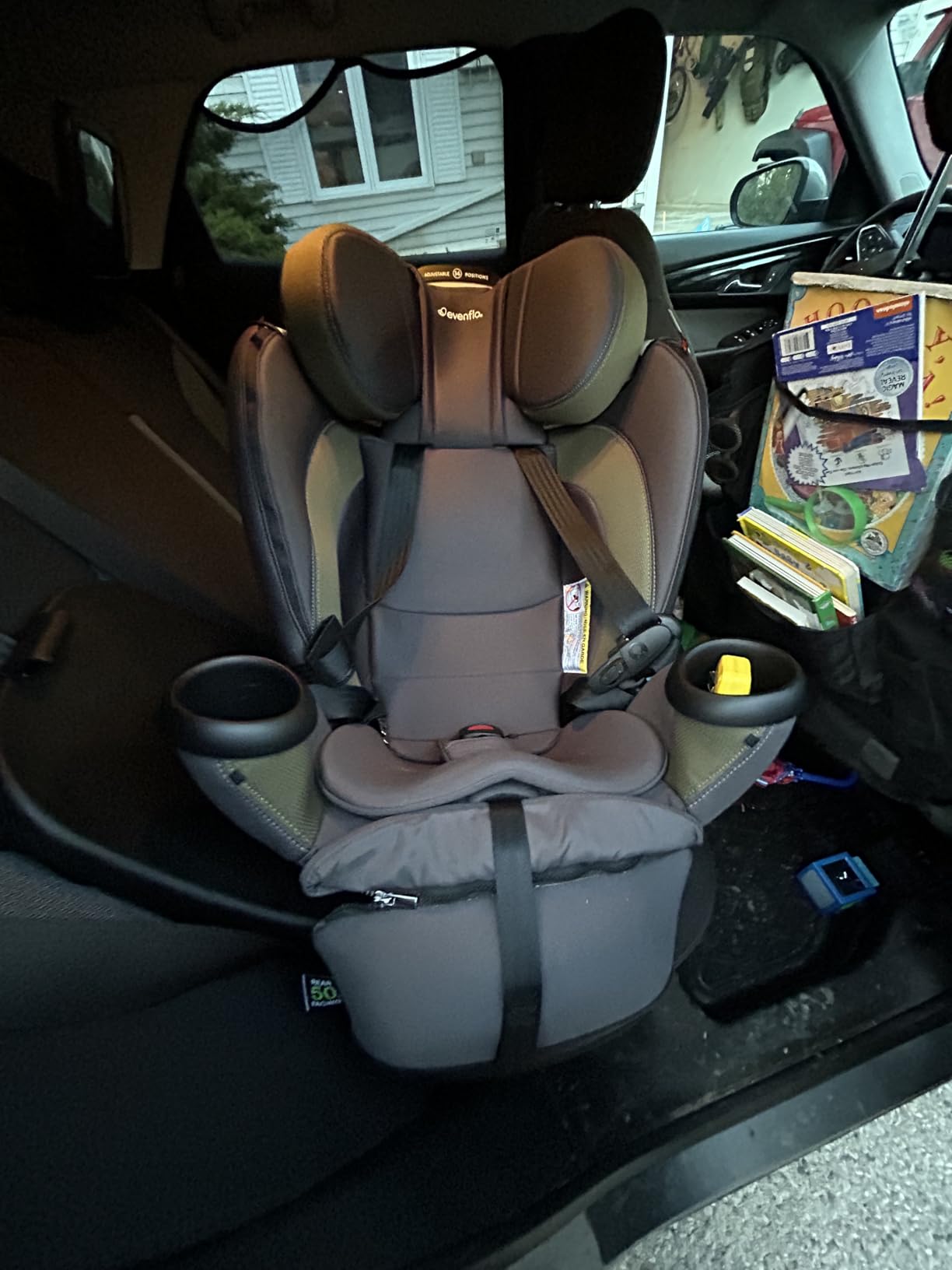 Evenflo Revolve360 Extend Convertible Car Seat with 360 Degree Rotation, Extended Rear-Facing, Forward-Facing, Booster Mode, and Secure Latch Install, Revere Gray customer photo 1